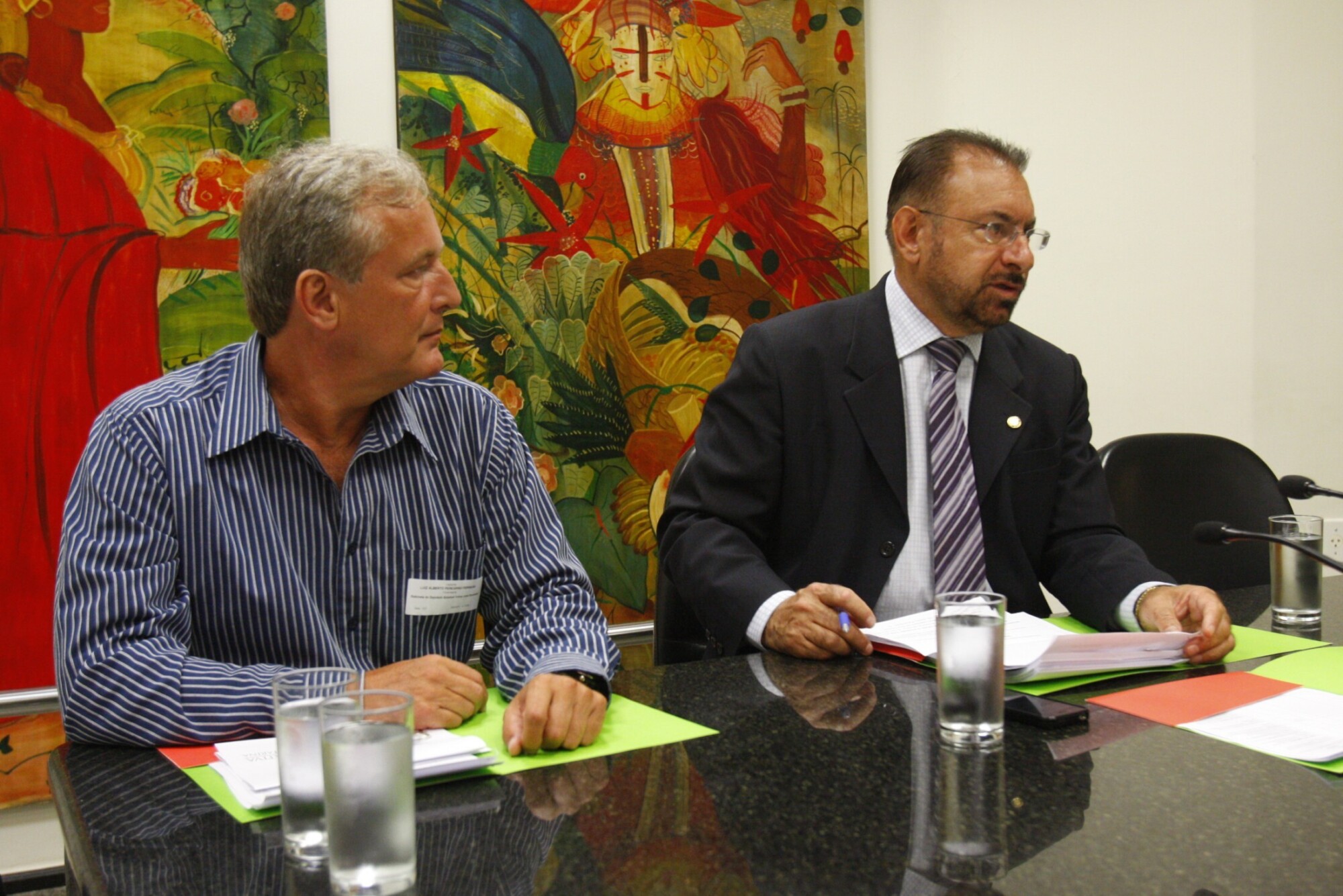 Especialistas participam do Simpósio Nacional sobre AIDS