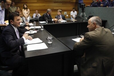 CCJ aprova dois projetos que garantem pagamento de financiamento feito pela Casan