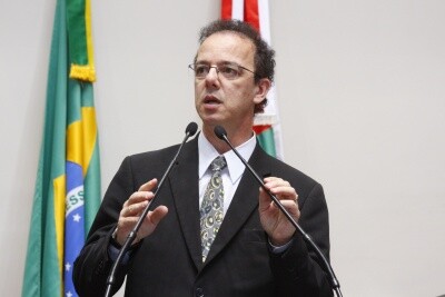 Missionários catarinenses recebem apoio do Parlamento