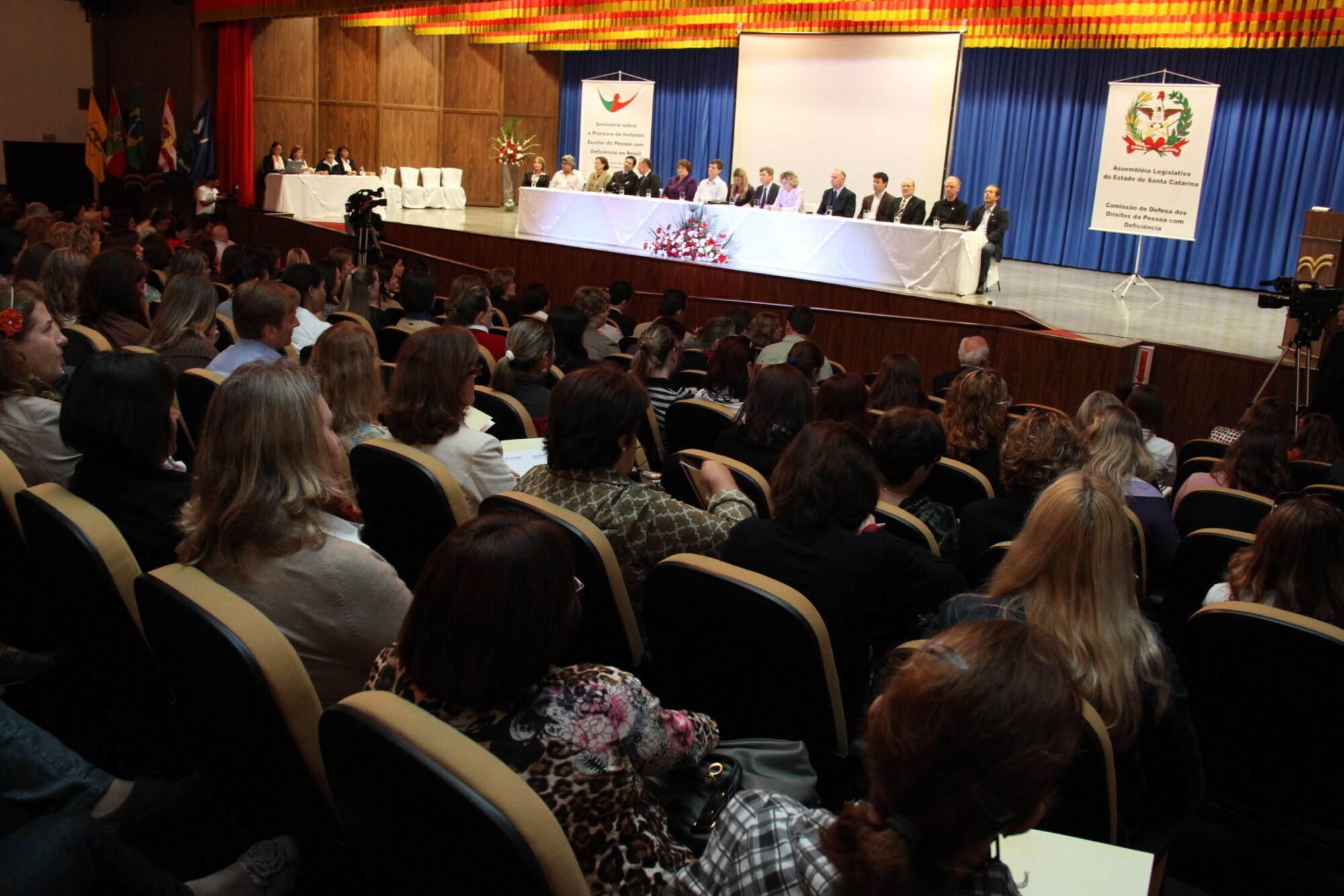 Aberto em Blumenau Seminário sobre o Processo de Inclusão Escolar da Pessoa com Deficiência no Brasi