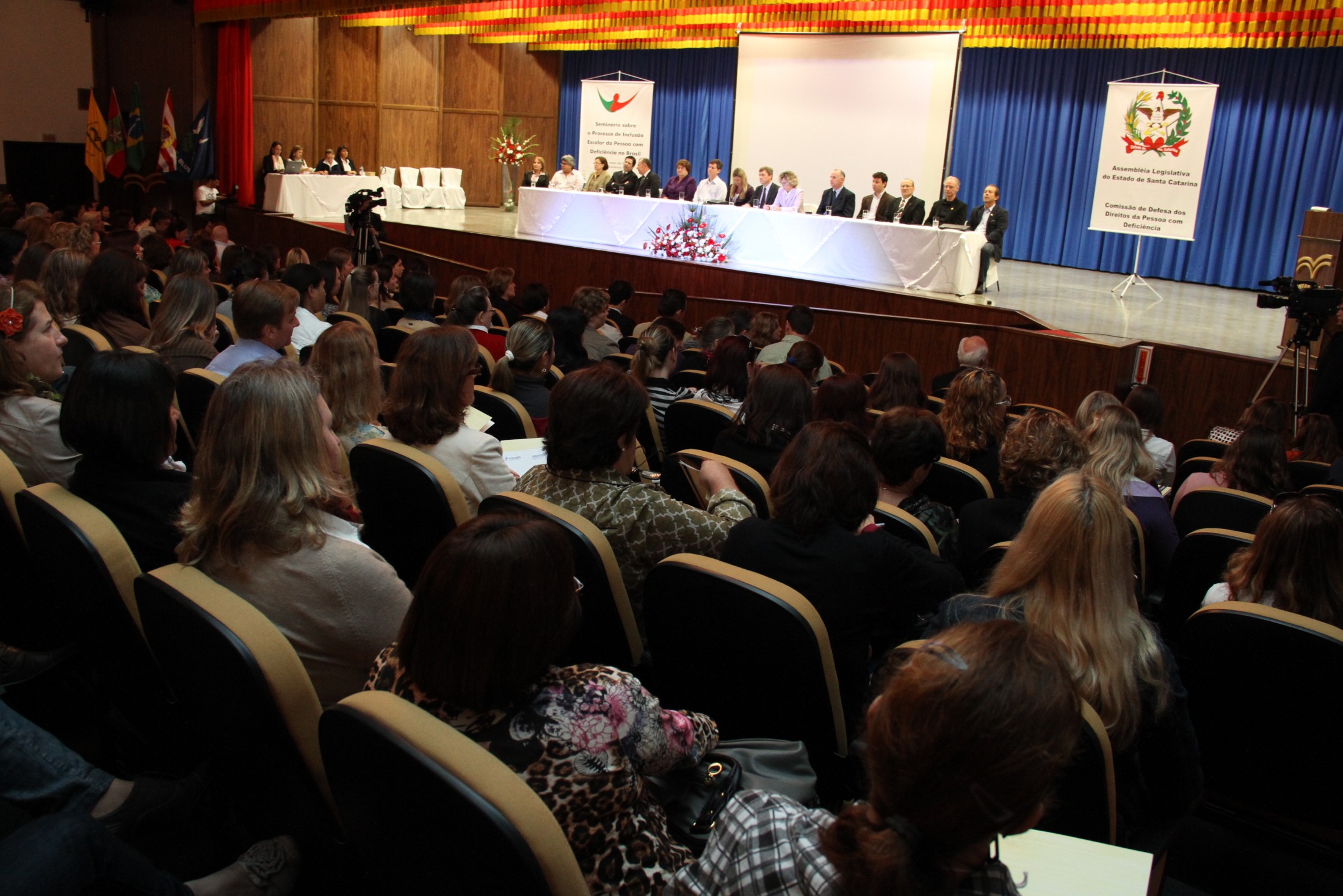 Seminário sobre o processo de inclusão escolar da pessoa com deficiência no Brasil - Blumenau