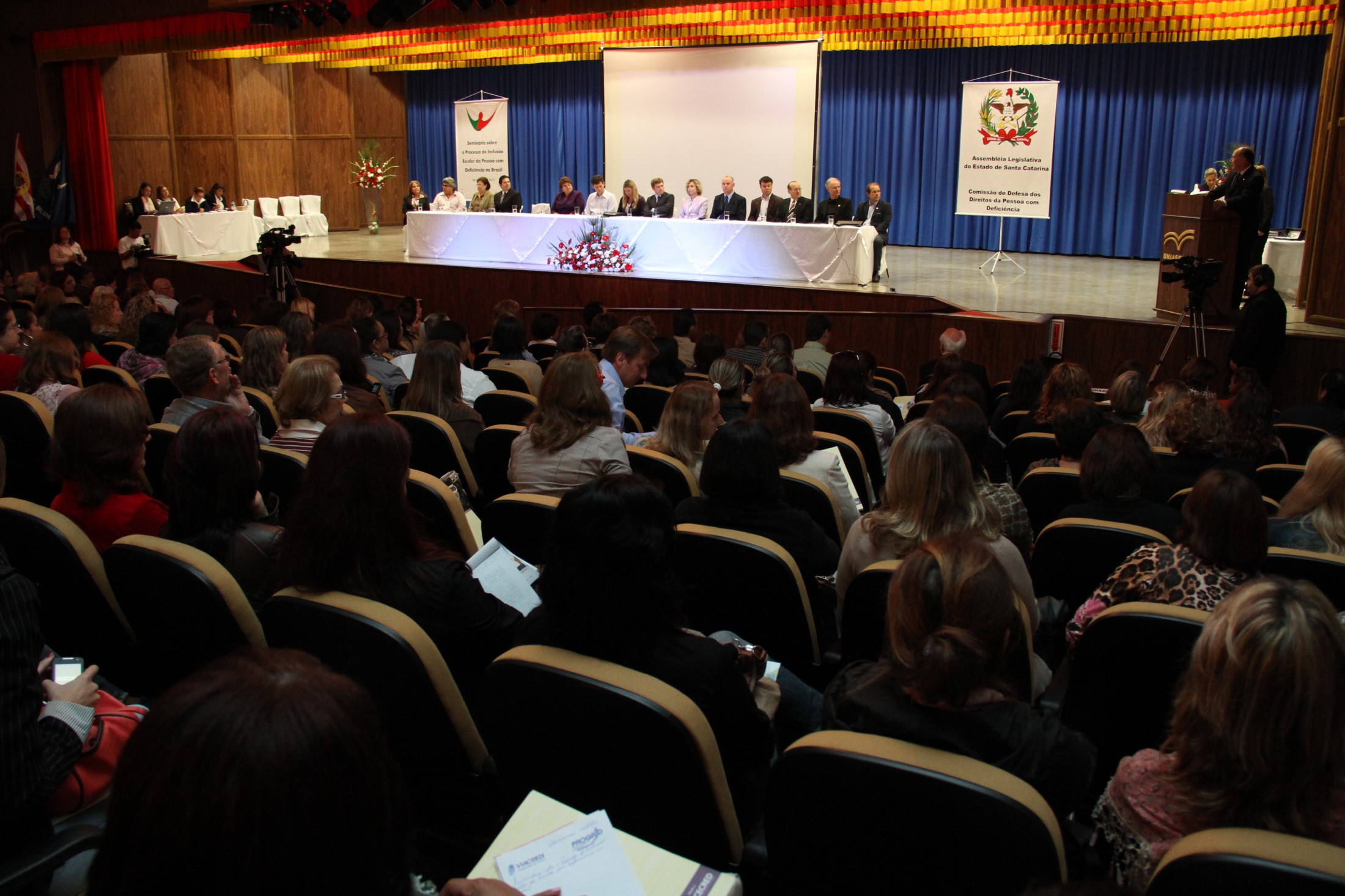 Seminário sobre o processo de inclusão escolar da pessoa com deficiência no Brasil - Blumenau