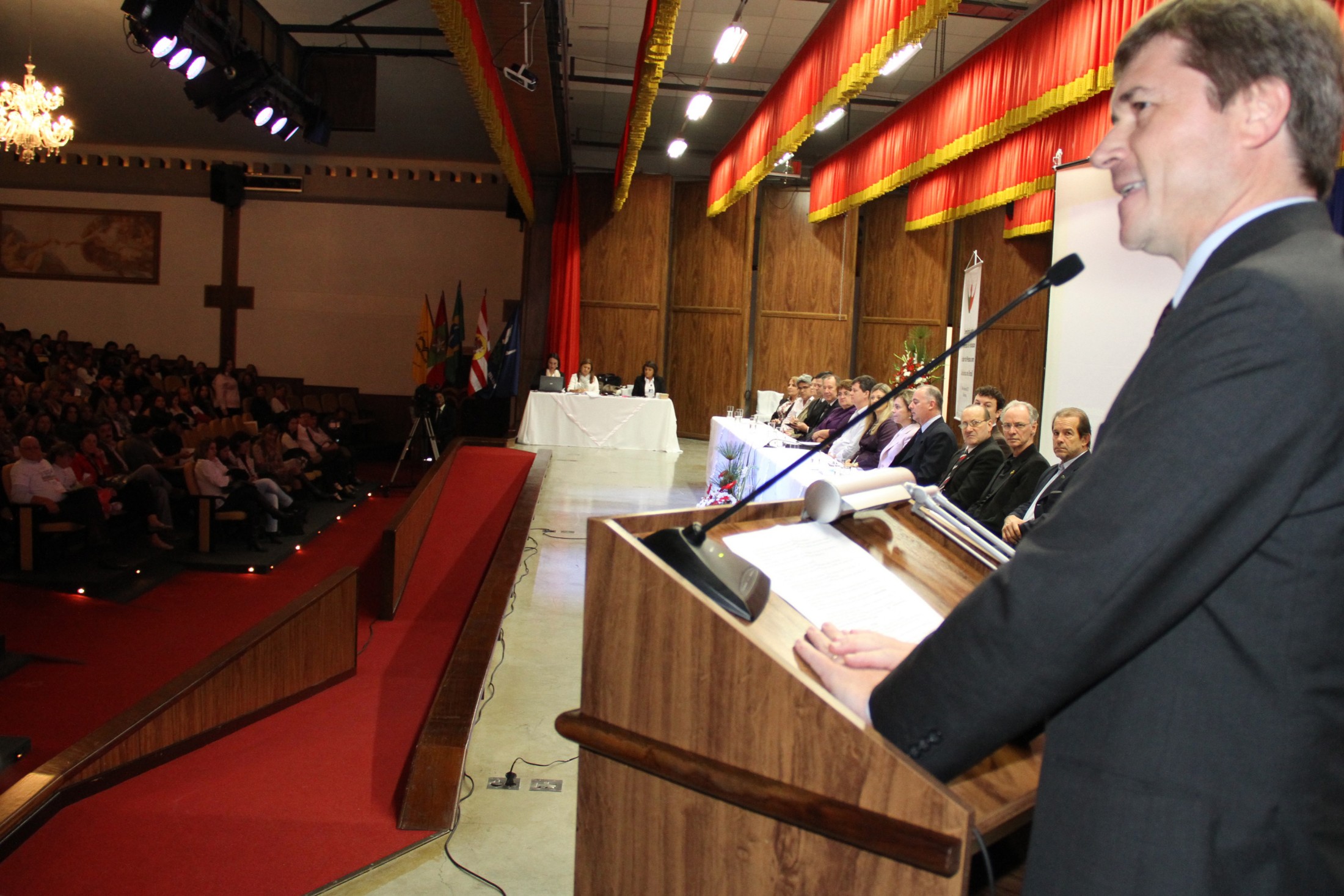 Seminário sobre o processo de inclusão escolar da pessoa com deficiência no Brasil - Blumenau