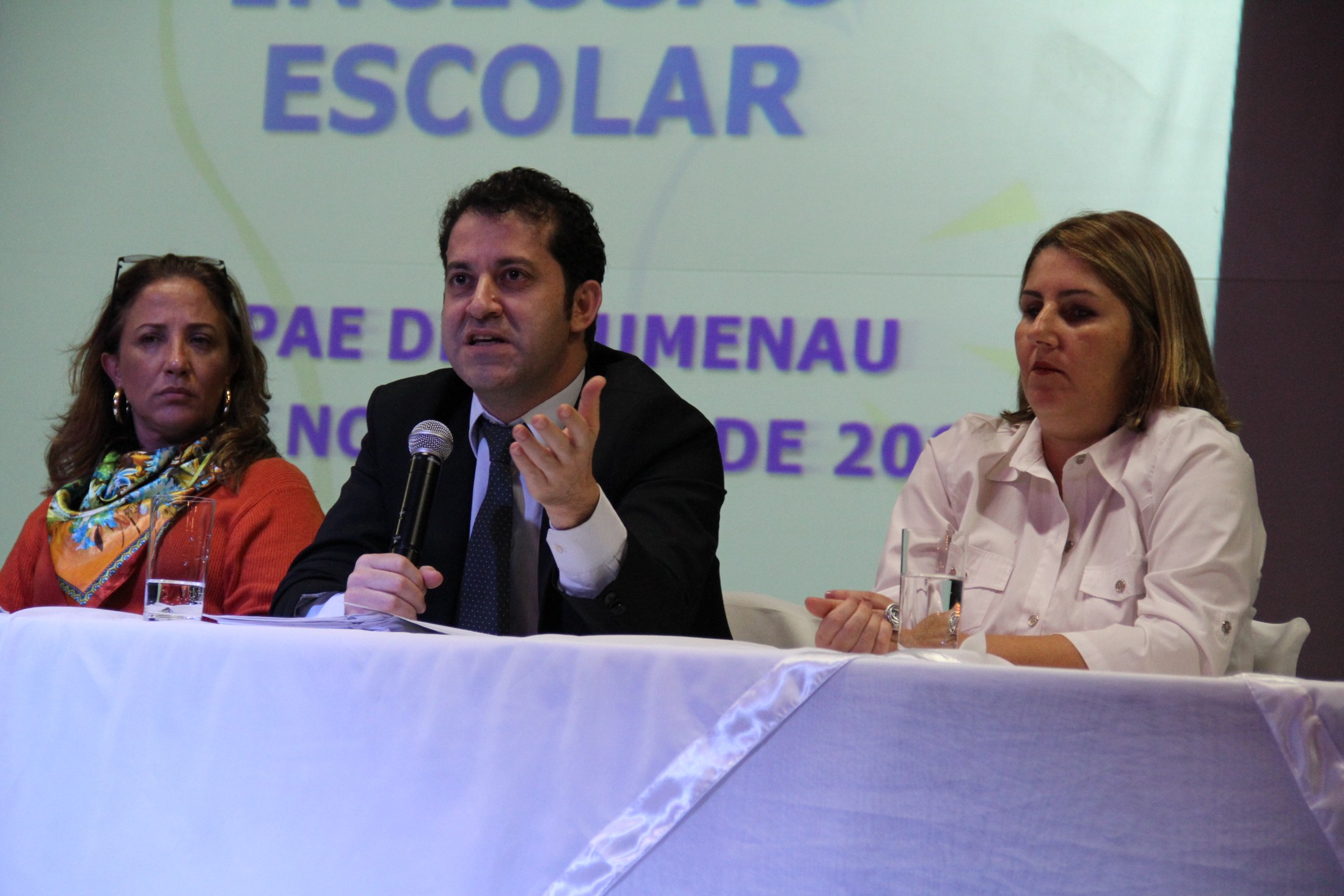 Seminário sobre o processo de inclusão escolar da pessoa com deficiência no Brasil - Blumenau