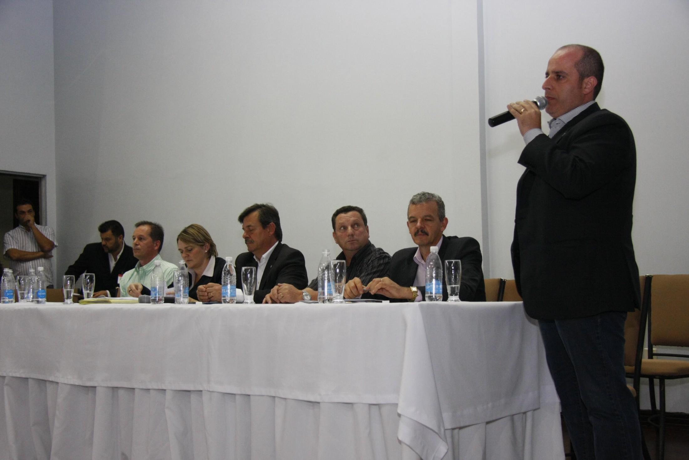 Audiência Pública a fim de discutir a situação do Aeroporto Serafim Enoss Bertasso