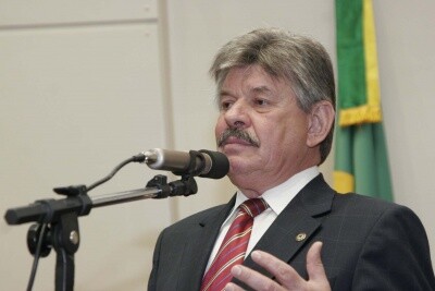 Deputado comemora admissibilidade da PEC