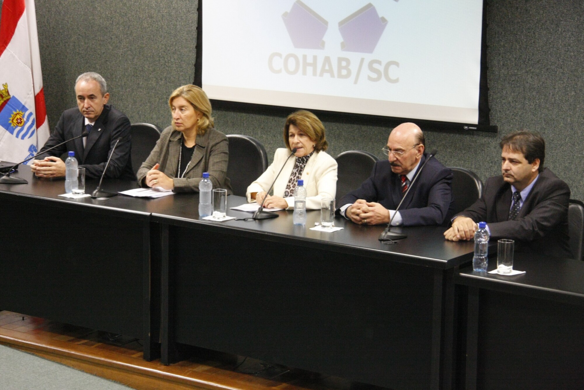Reunião de trabalho da Companhia de Habitação do Estado de Santa Catarina (COHAB)