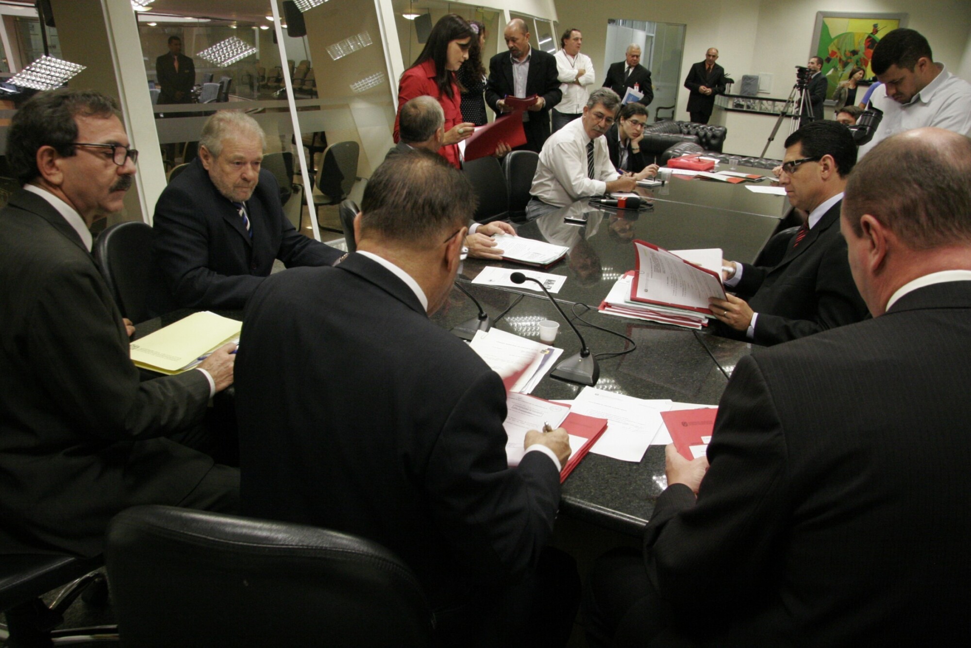 Comissão de Saúde aprova projetos sobre segurança, drogas, medicamentos e hepatite