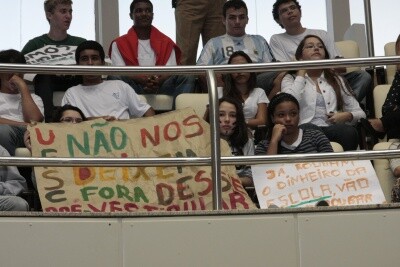 Estudantes comparecem à Assembleia para pedir a continuidade do pré-vestibular da UFSC