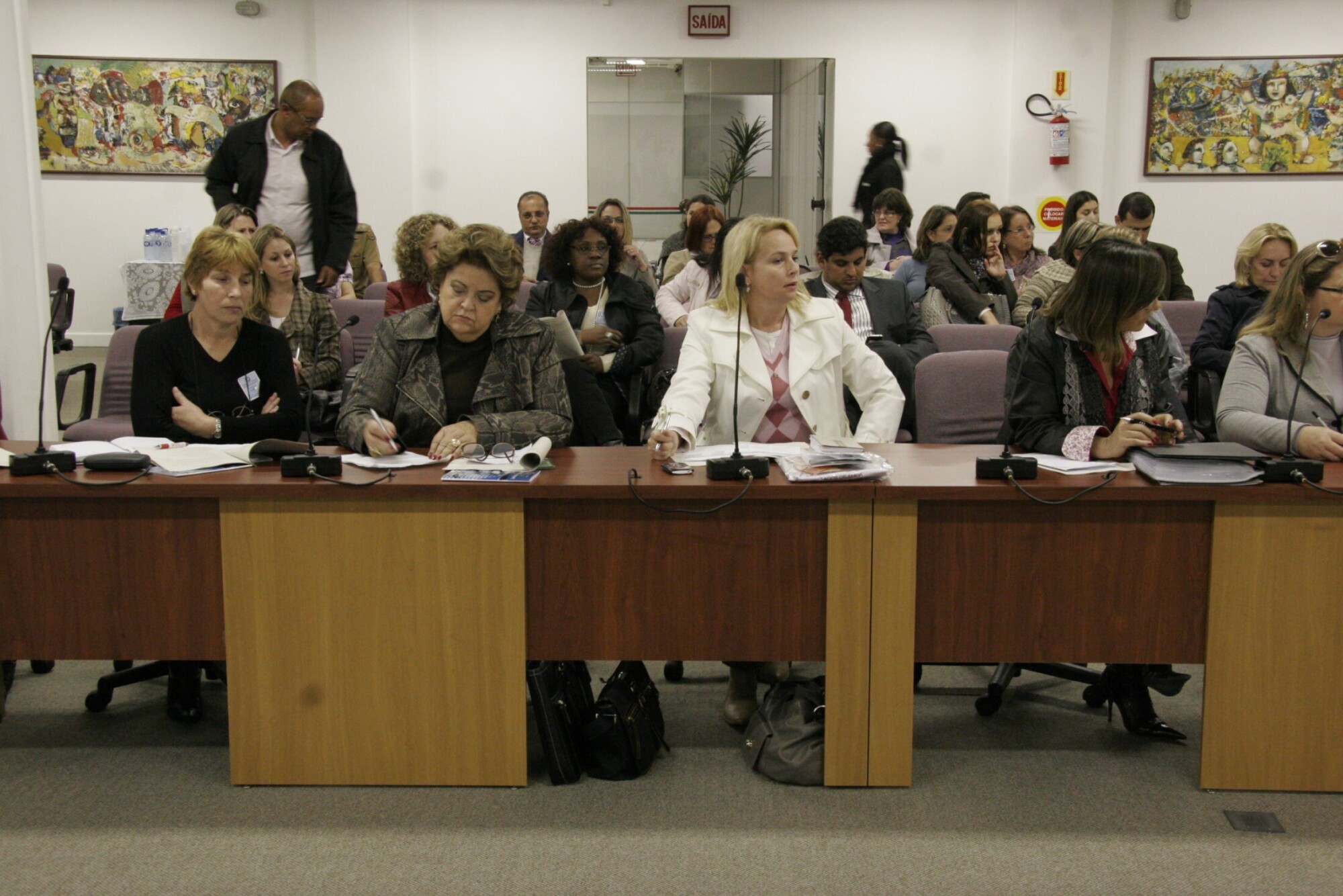 Reunião no Ministério Público sobre Adoção