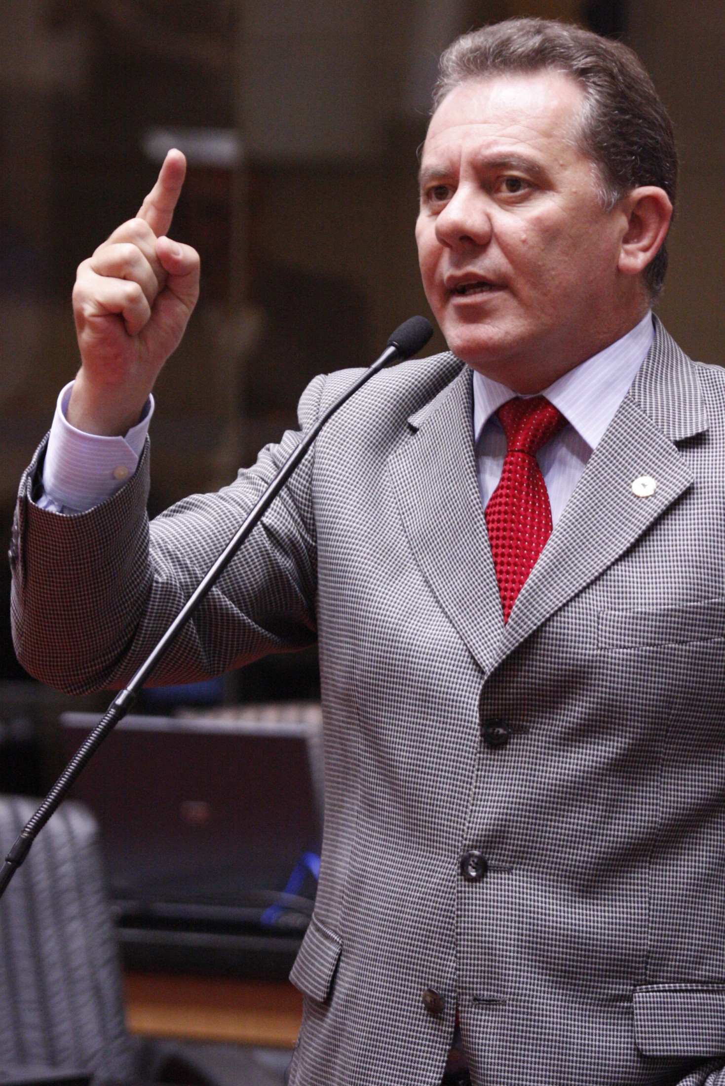 Joares Ponticelli assume a pres. da UNALE