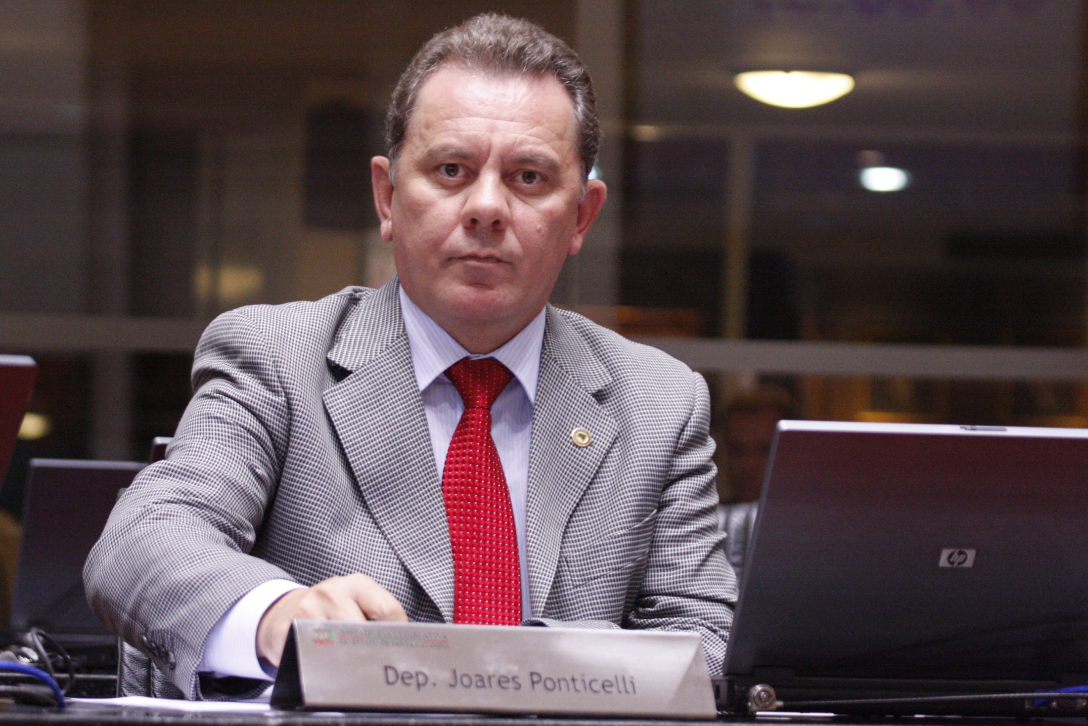 Joares Ponticelli assume a pres. da UNALE