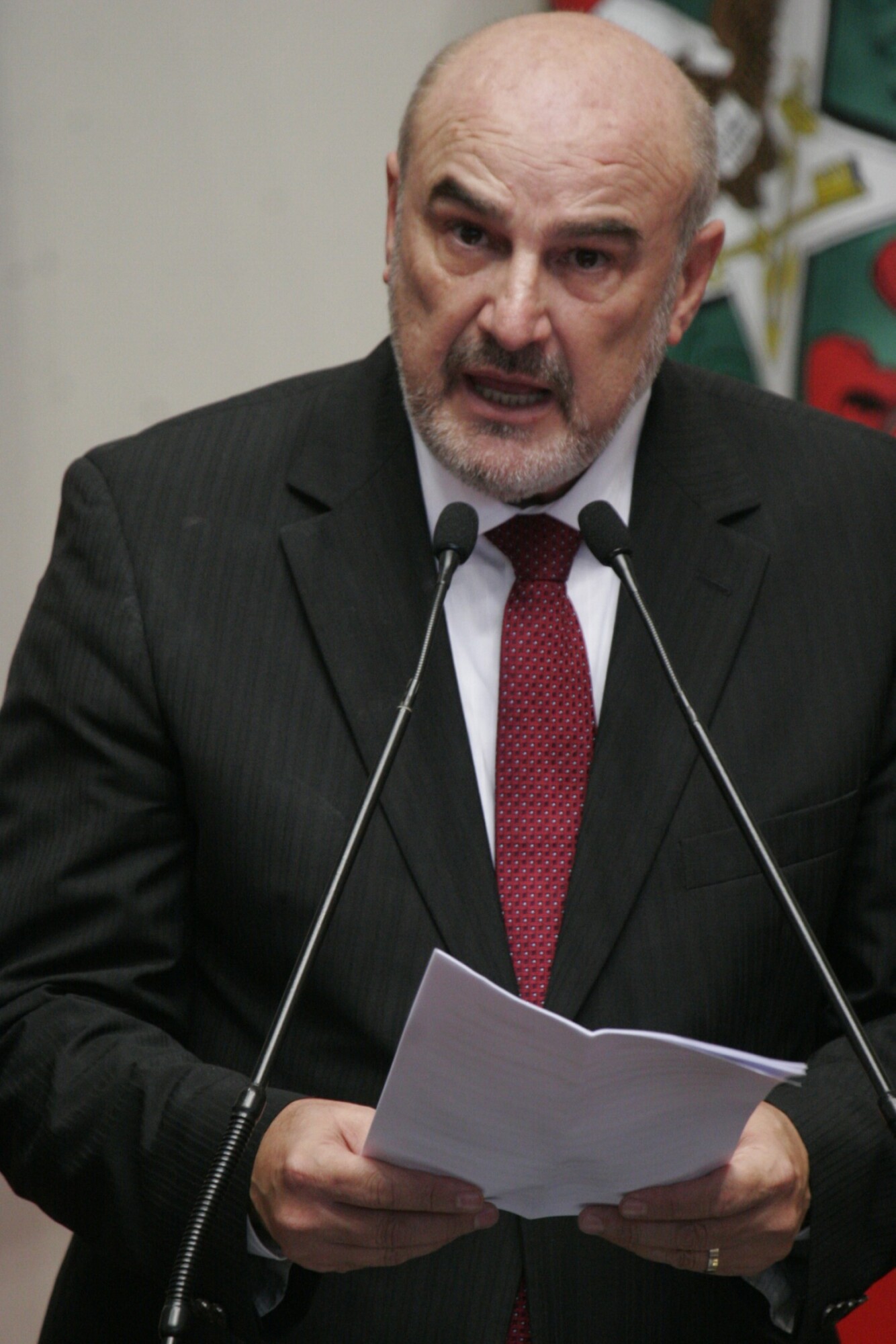 Valter Gallina assume cadeira no Legislativo barriga verde