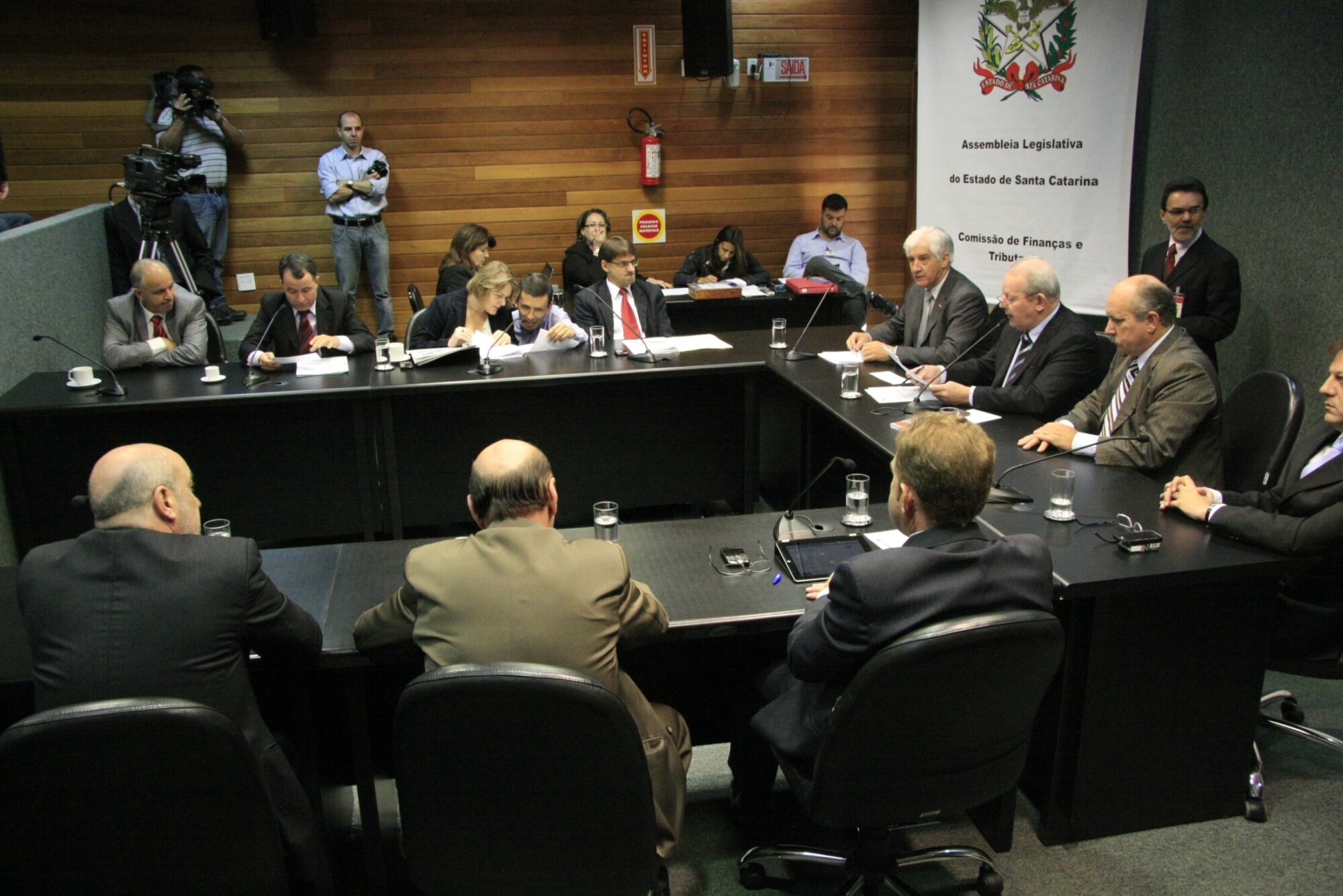 Comissão de Finanças discute dívida do Estado com OAB