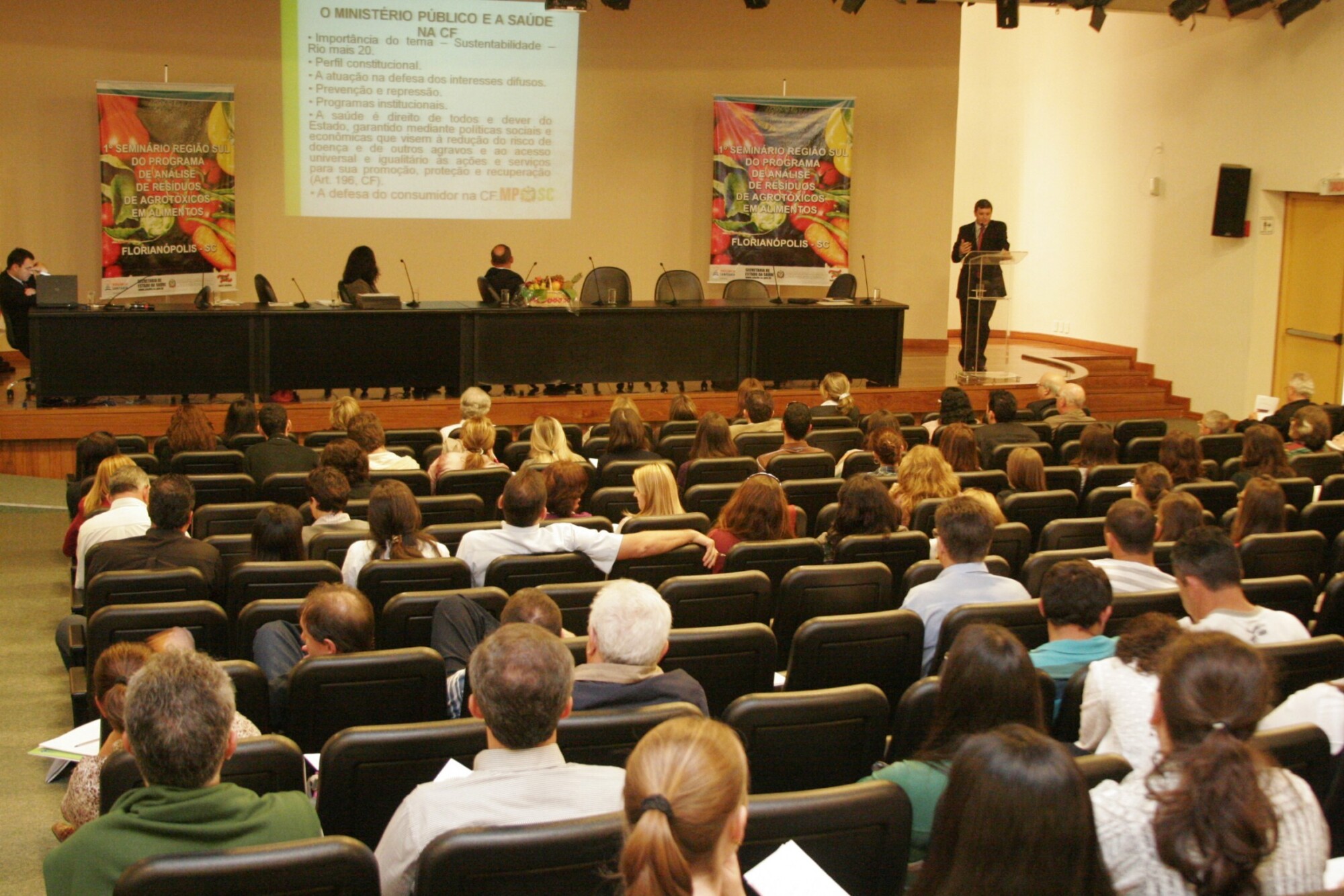 Seminário sobre agrotóxicos debate atuação do Ministério Público na promoção da saúde