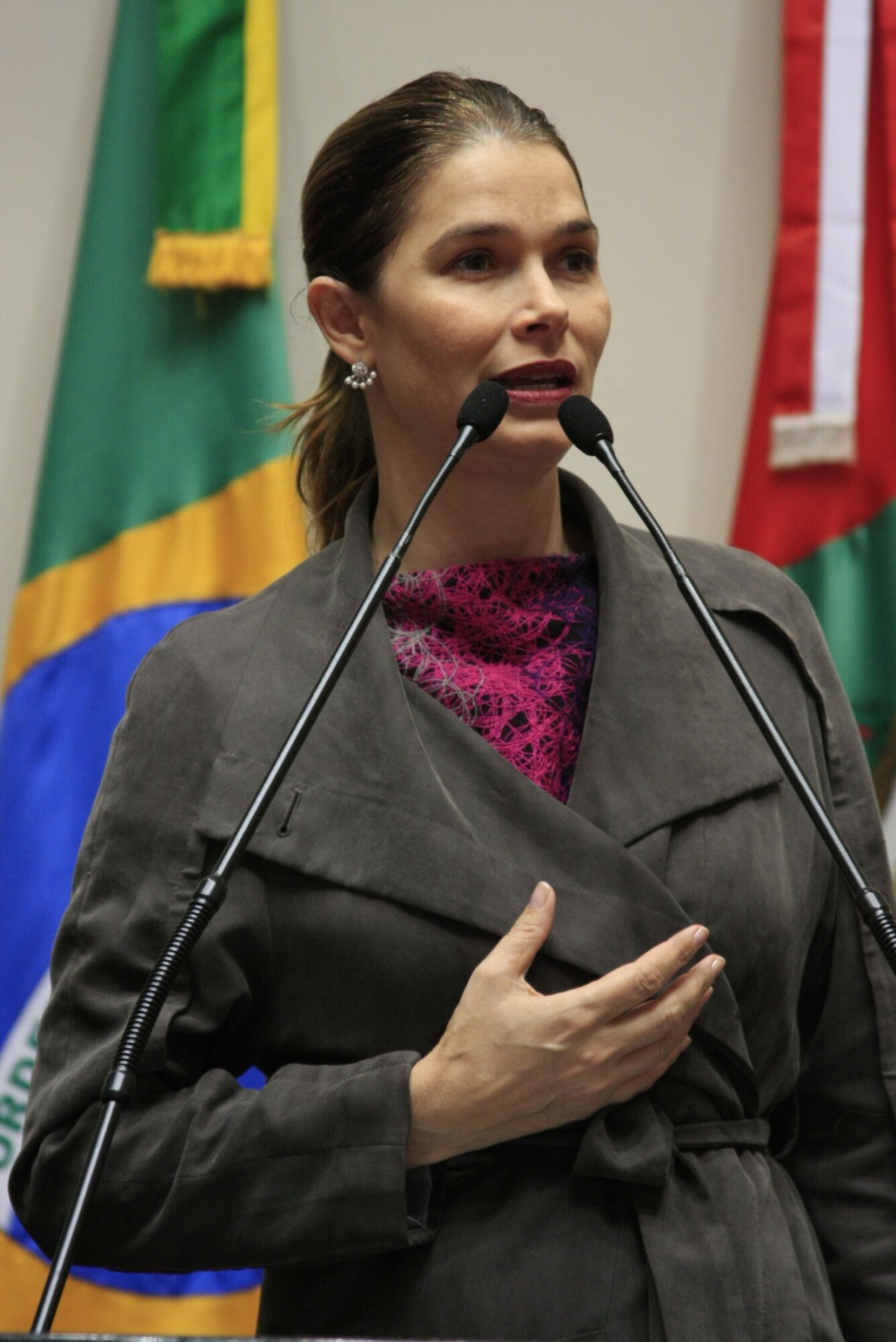 Deputada Angela Albino (PCdoB)