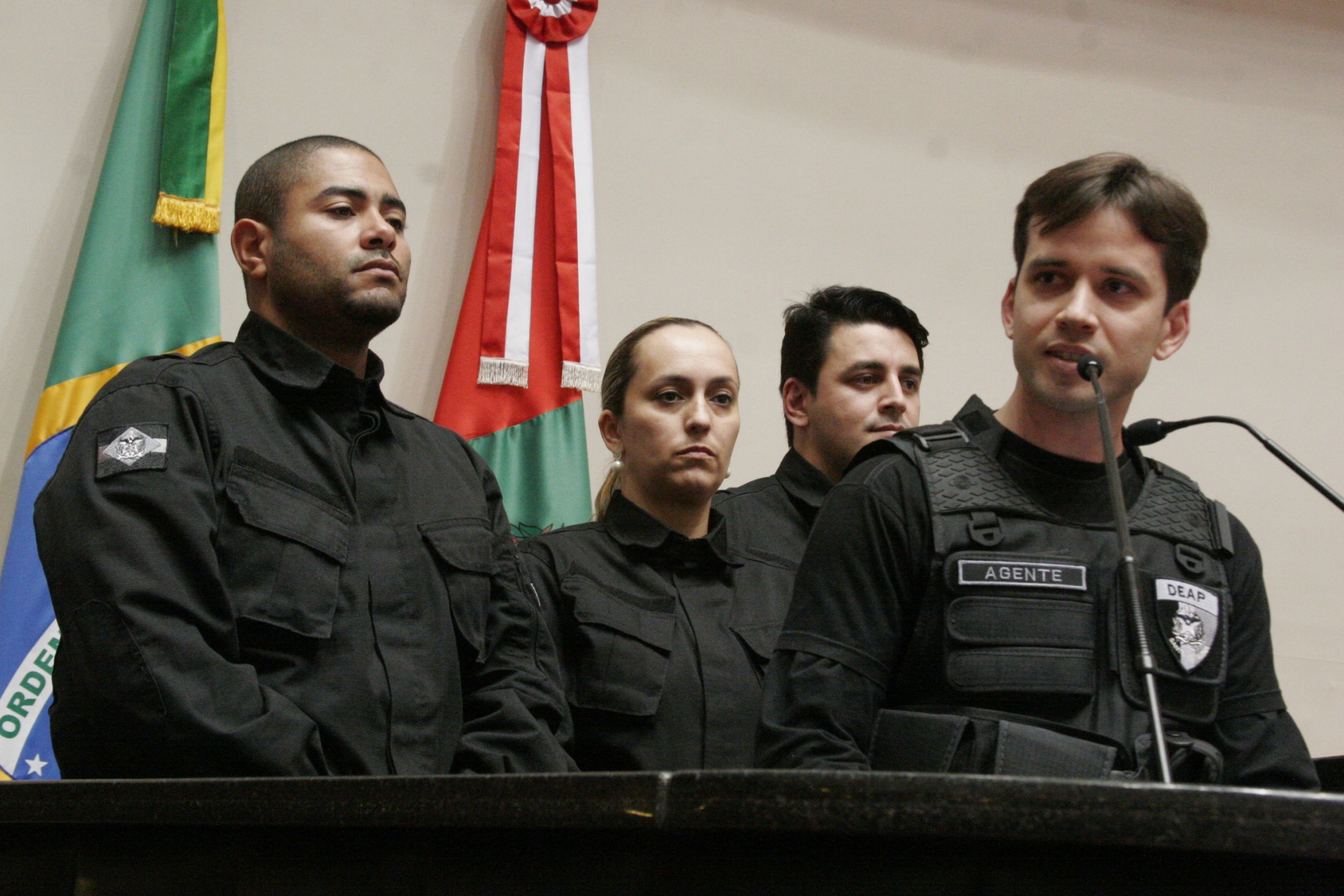 Agentes Penitenciários