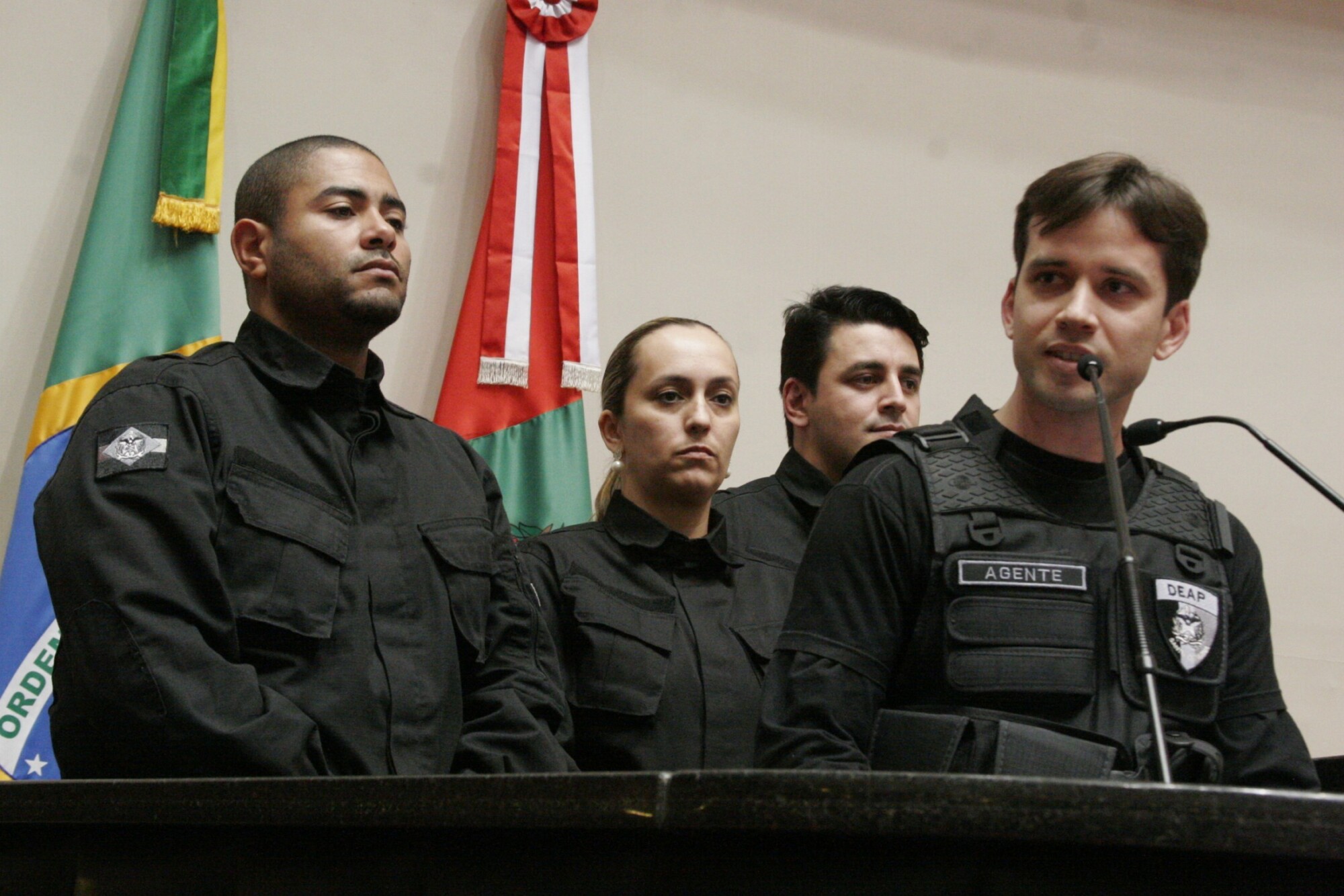 Agentes penitenciários  de Santa Catarina comemoram, pela primeira vez, seu dia