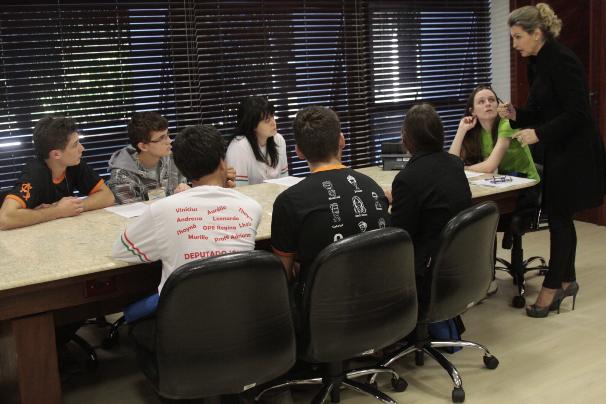 Participantes do Parlamento Jovem aprovam propostas nas comissões