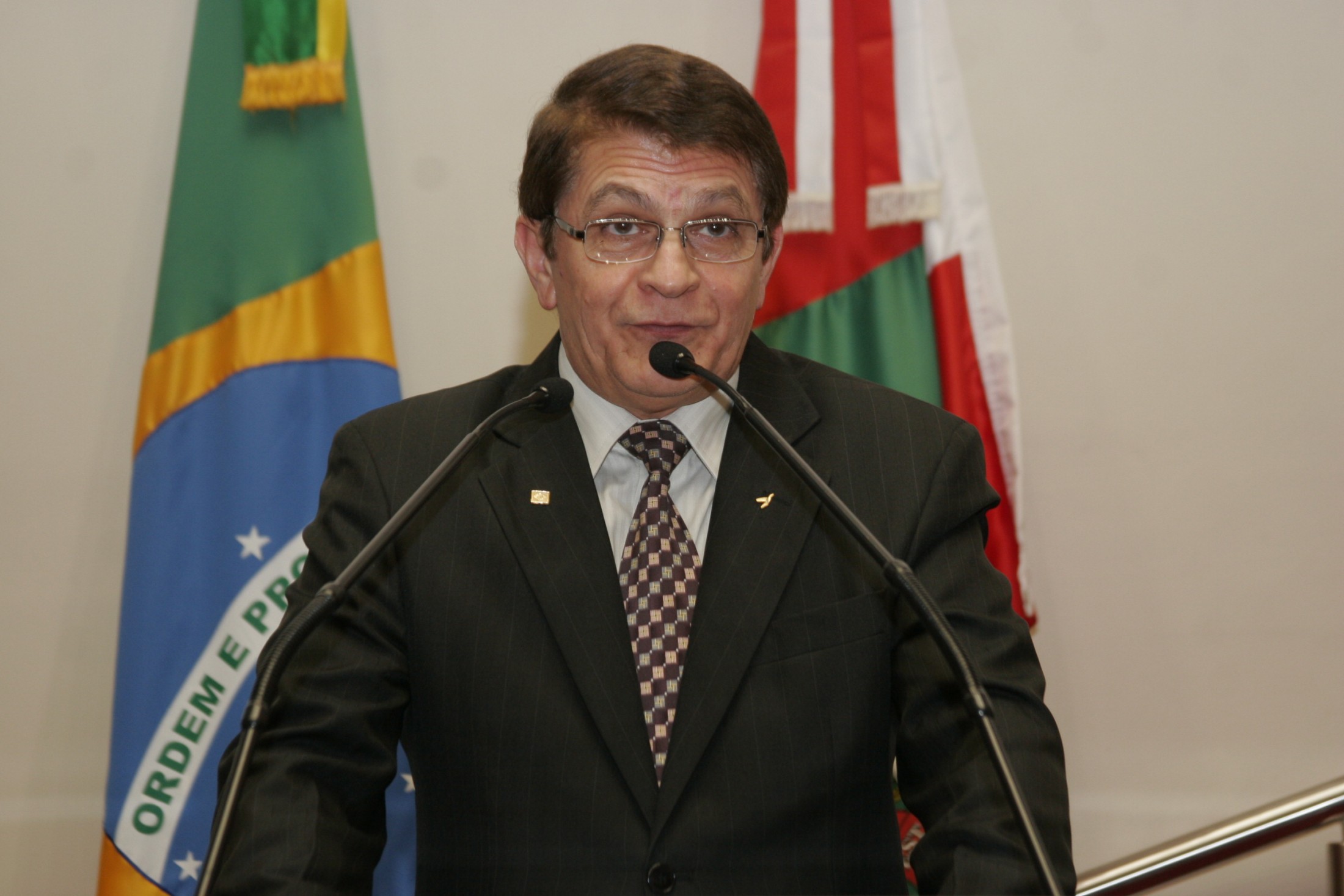 Sessão Especial em homenagem ao Conselho Regional de Corretores de Imóveis do Estado de Santa Catarina e aos Corretores de Imóveis pela passagem dos seus 50 anos de regulamentação da profissão