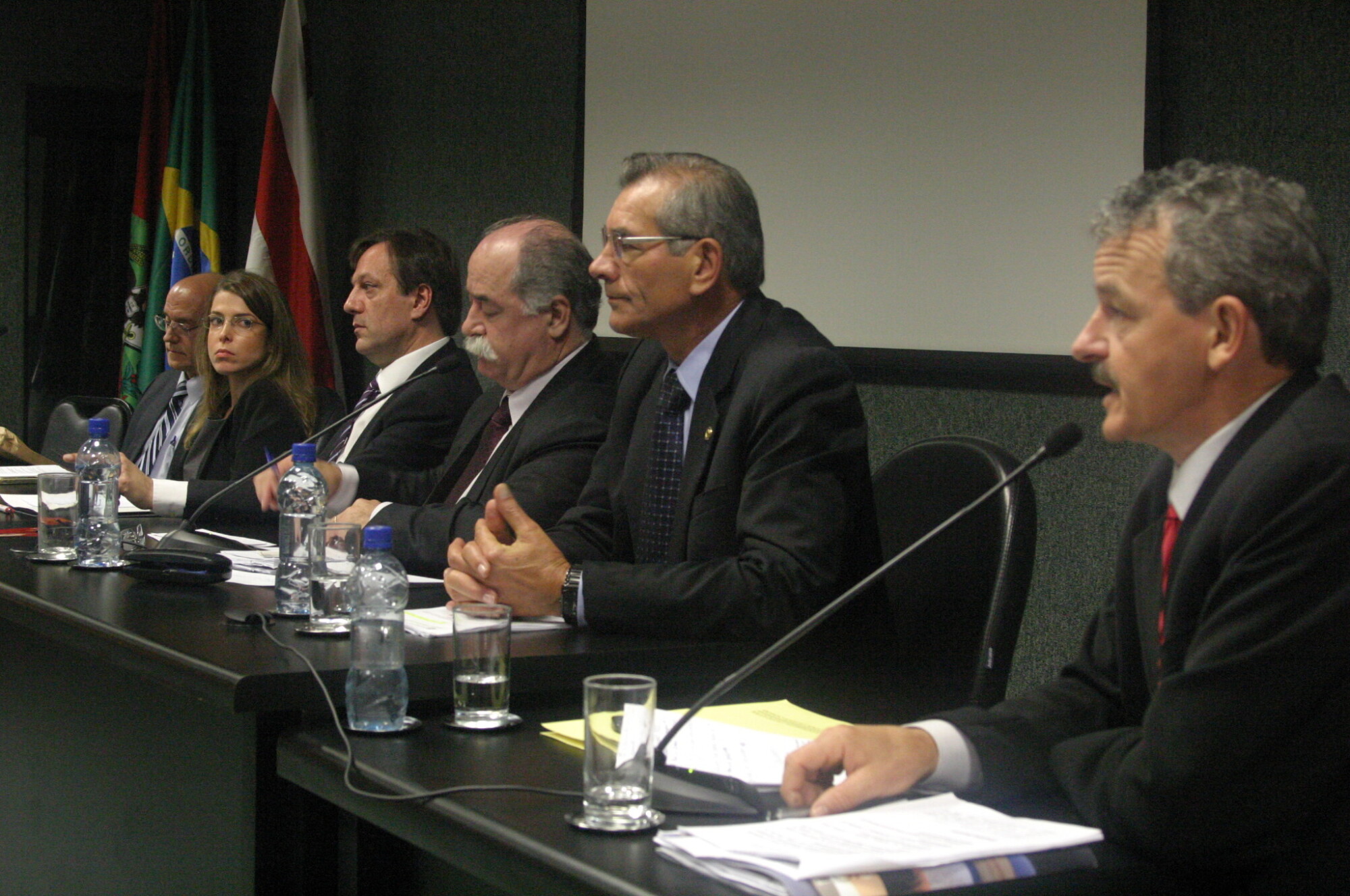 Defensoria tem que ser criada até março de 2013