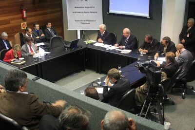 Finanças aprova alterações no Programa Acelera SC