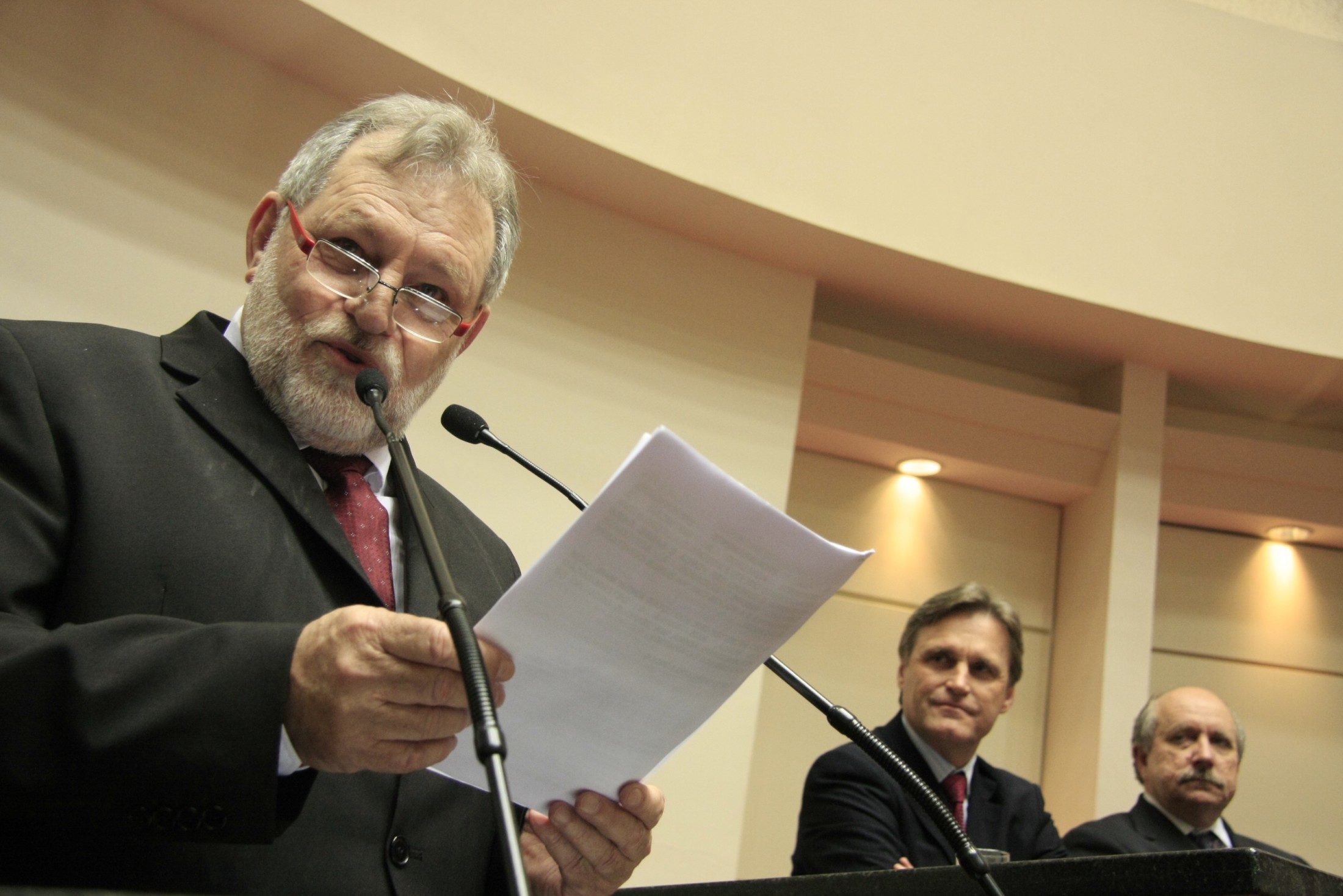 Sessão Solene de concessão de título de Cidadão Catarinense ao senhor Renato Hendges