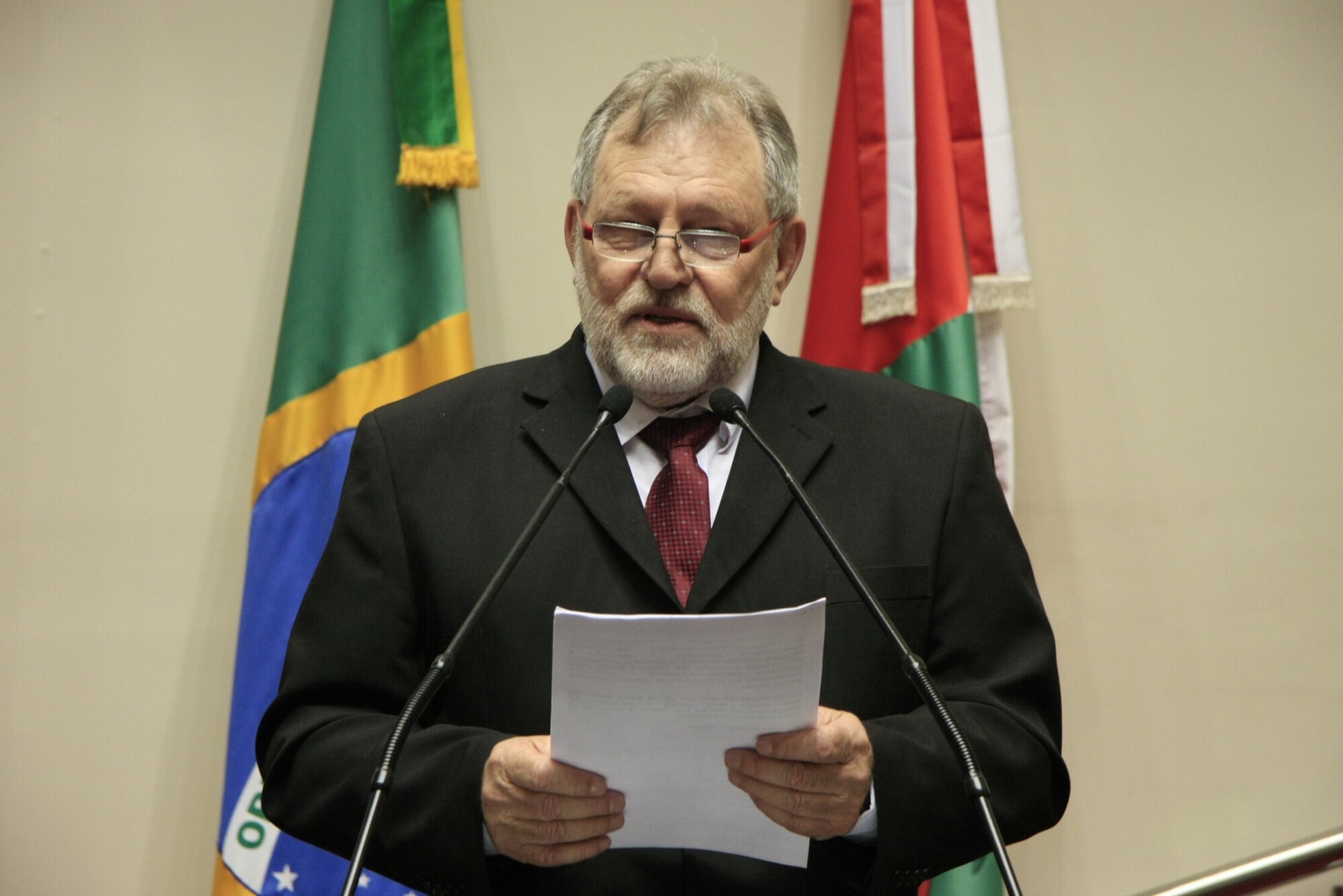 Sessão Solene de concessão de título de Cidadão Catarinense ao senhor Renato Hendges