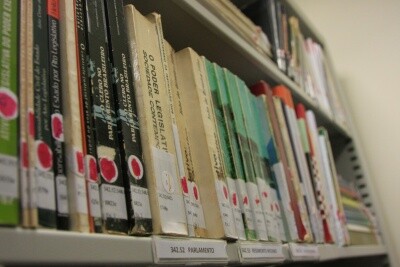 Acervo da biblioteca da Assembleia Legislativa pode ser consultado pela comunidade