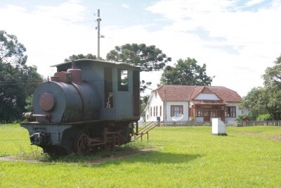 Antecedentes da Guerra do Contestado: construção da ferrovia e instalação da madeireira Lumber
