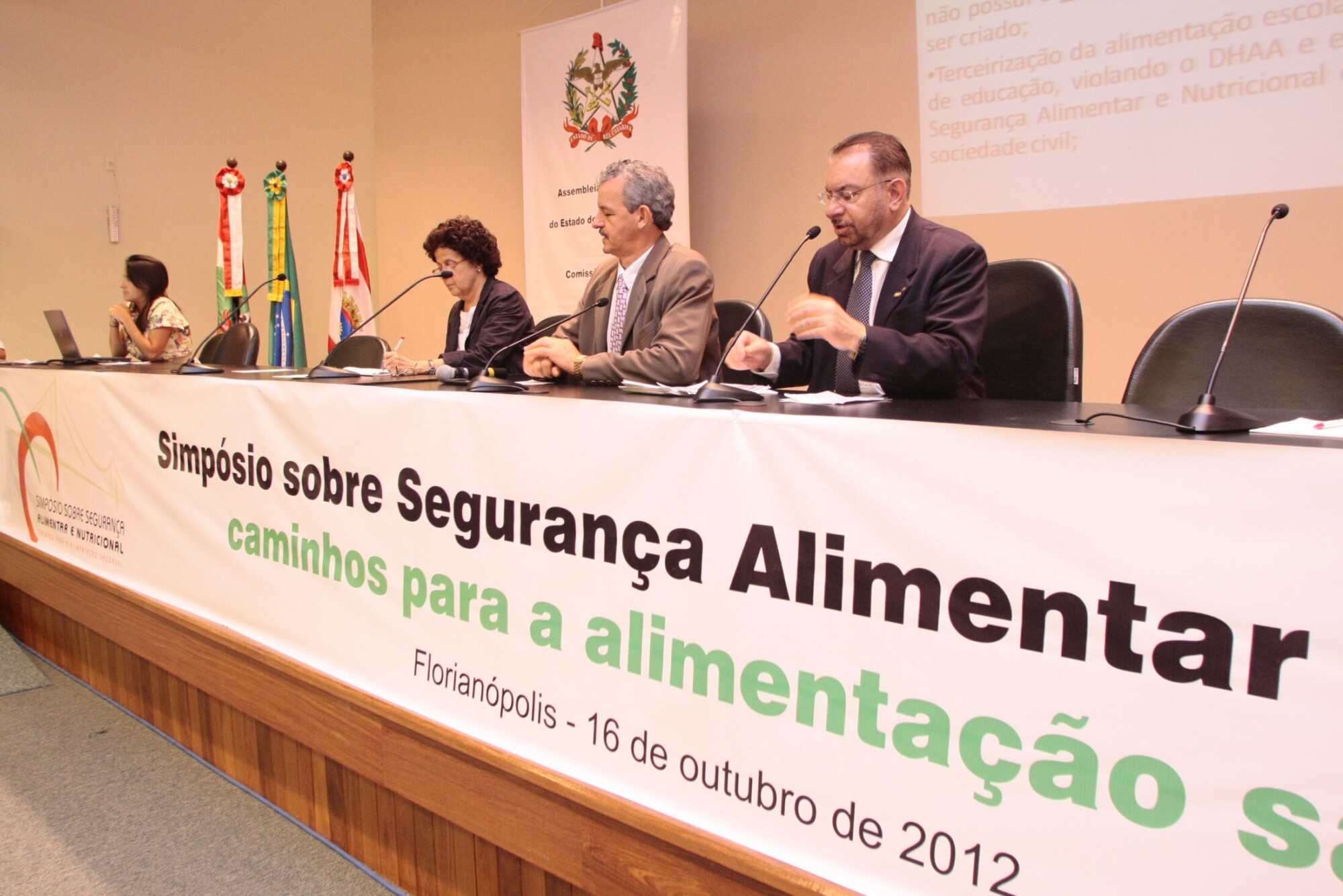 Simpósio sobre segurança alimentar encerra com proposição de ações