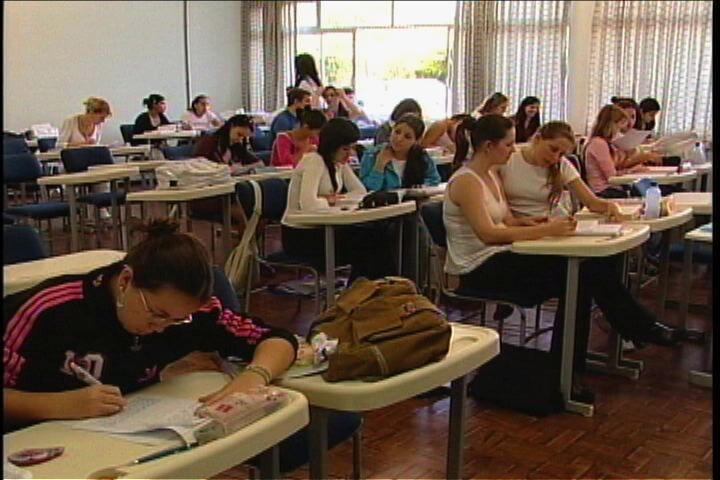 Senado aprova projeto de lei que limita o número de alunos nas salas de aula