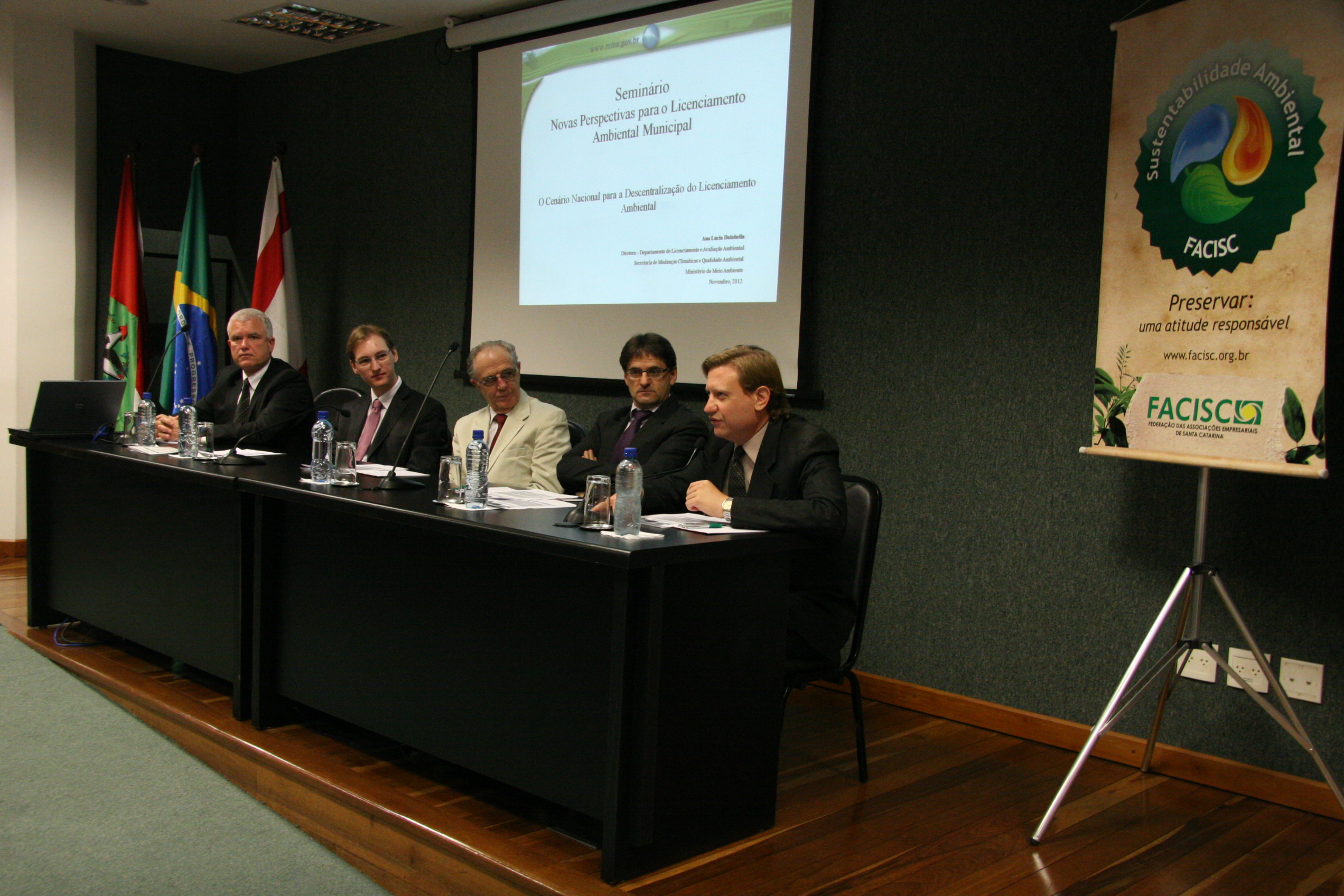 Seminário Novas Perspectivas sobre o Licenciamento Ambiental Municipal, promovido em conjunto entre a FACISC e FECAM - Foto: Miriam Zomer