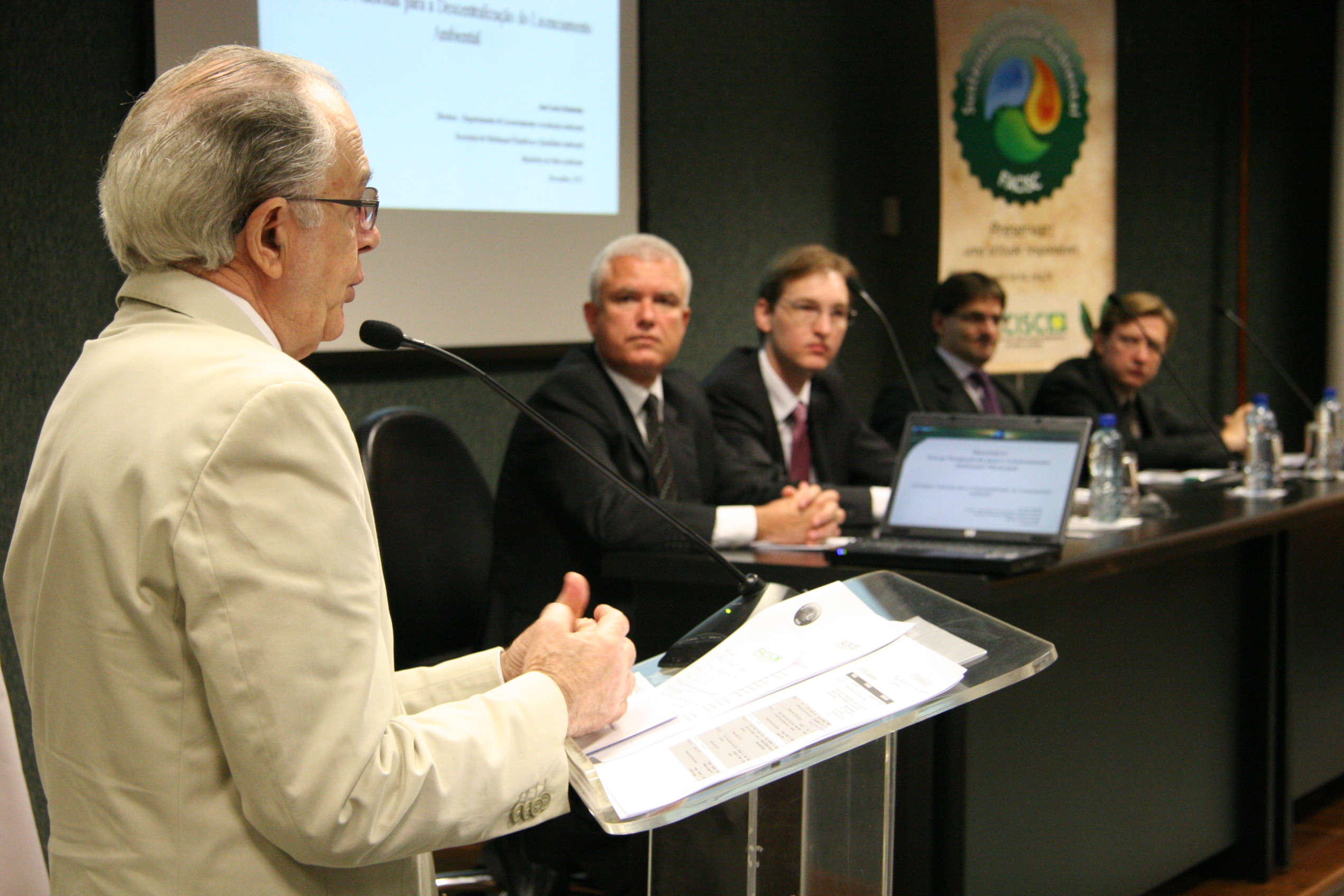 Seminário Novas Perspectivas sobre o Licenciamento Ambiental Municipal, promovido em conjunto entre a FACISC e FECAM - Foto: Miriam Zomer