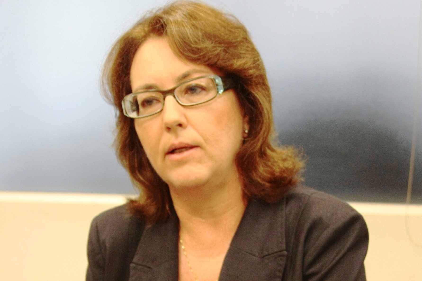 Celina Macedo - Dra. em Linguística pela Ufsc