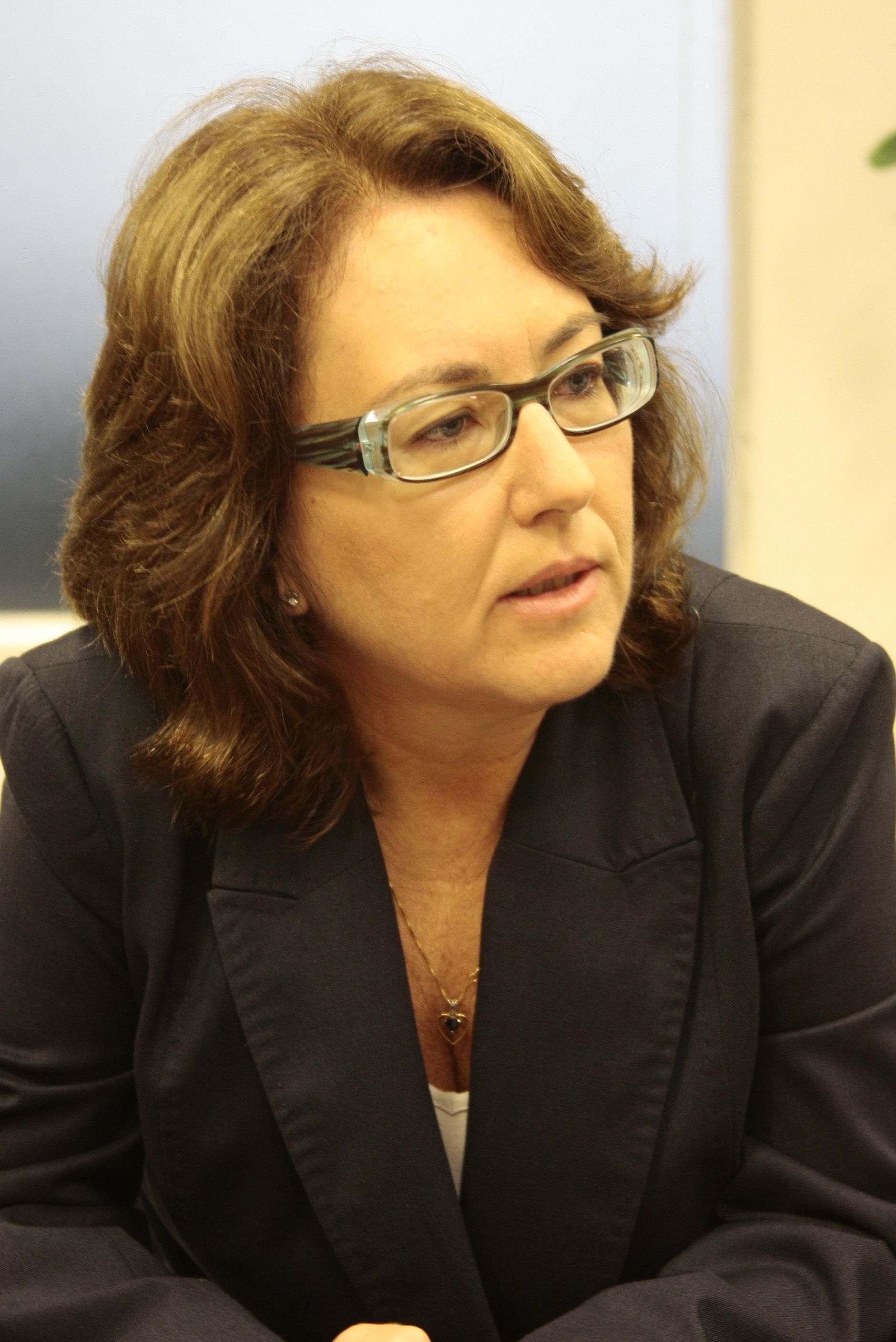Celina Macedo - Dra. em Linguística pela Ufsc