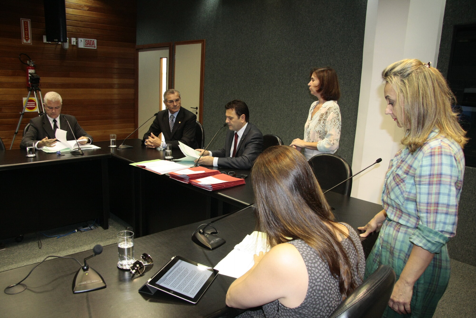PL dispensa autenticação em cartório de cópias de documentos pessoais
