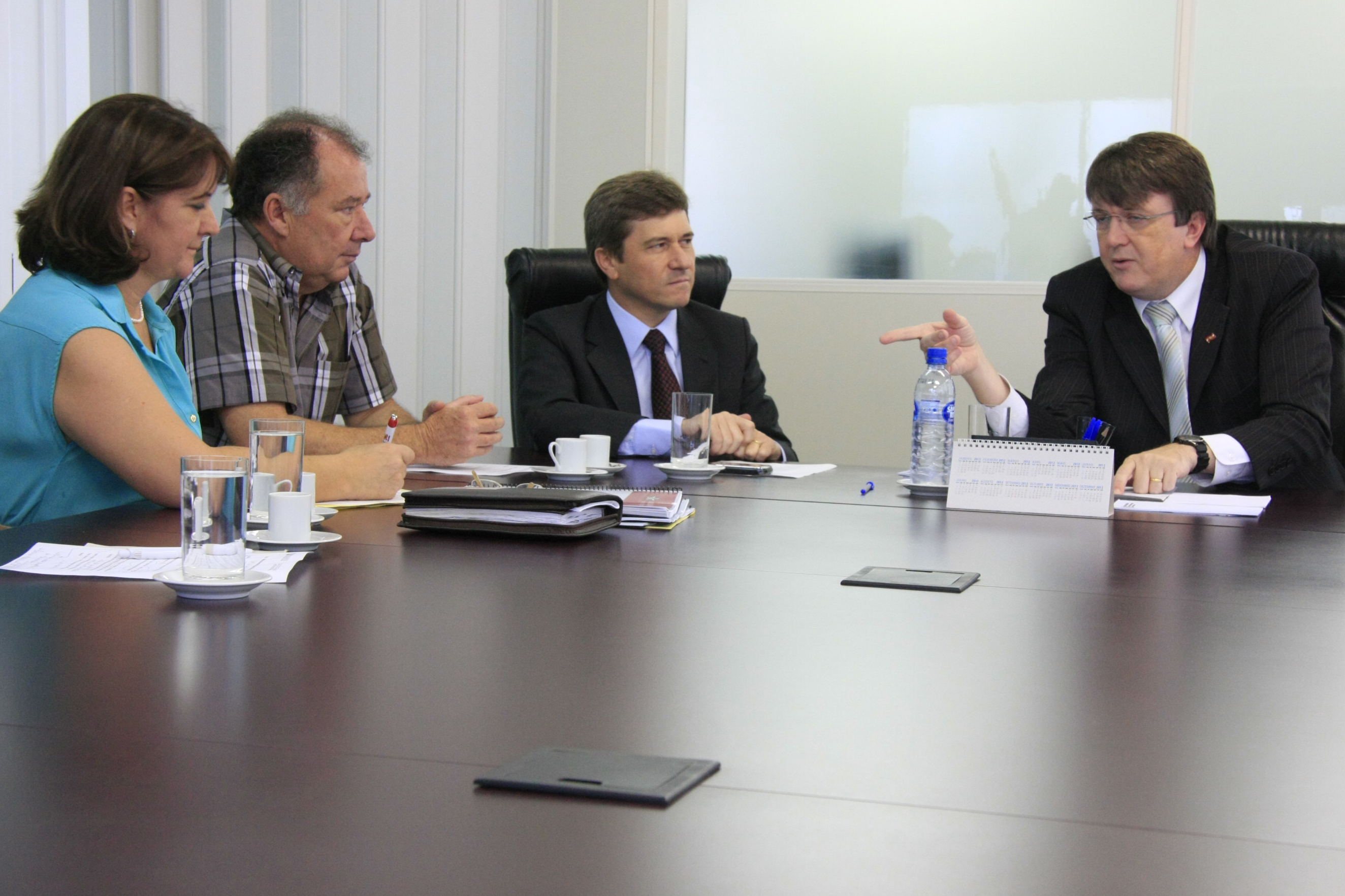 Reunião da Comissão de Defesa dos Diretos da Pessoa com Deficiência com o Secretário de Educação Eduardo Deschamps. Foto: Miriam Zomer