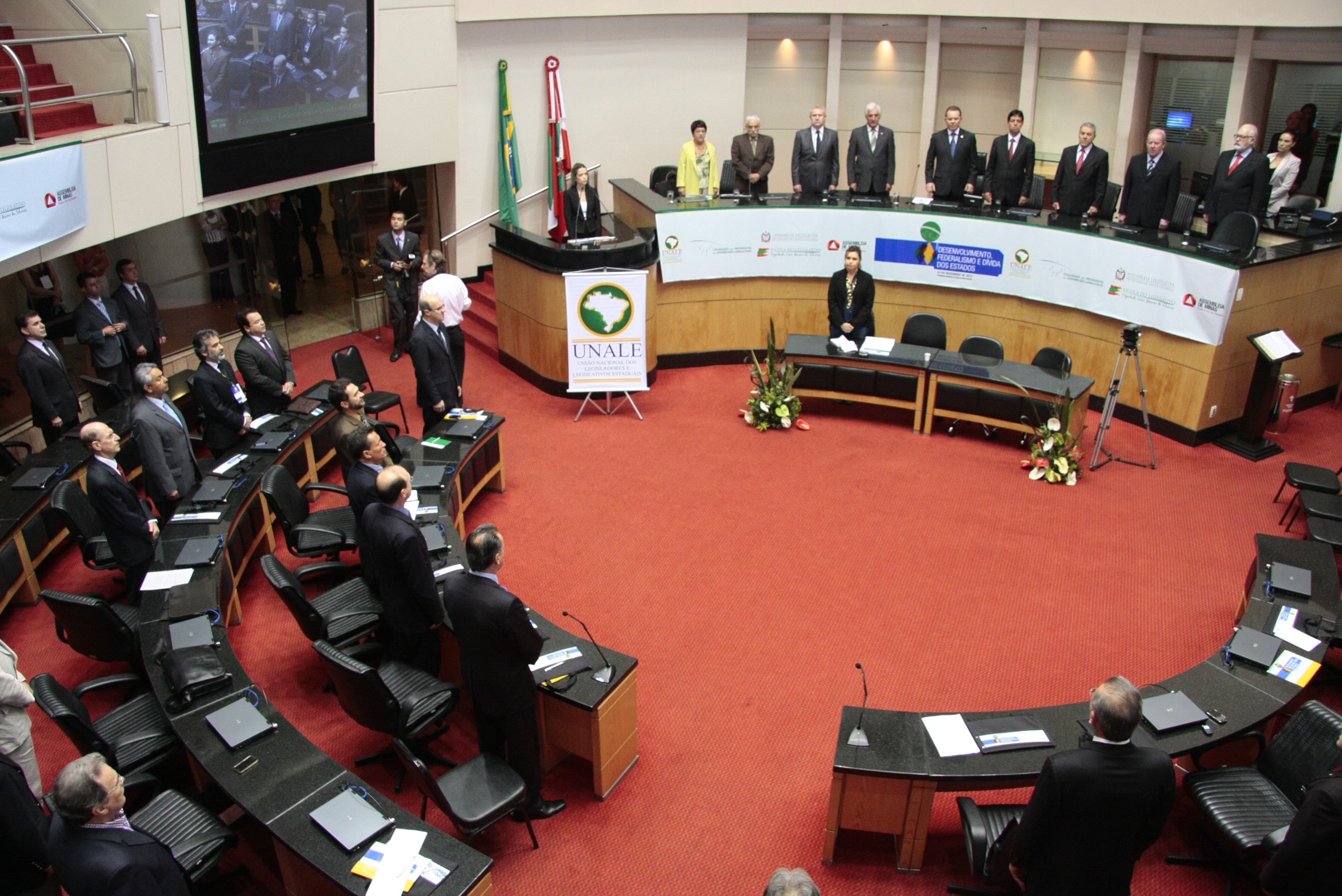 Fórum da UNALE - Desenvolvimento, Federalismo e Dívidas dos Estados: Centralização do Poder e Dívida dos Estados. FOTO: Miriam Zomer