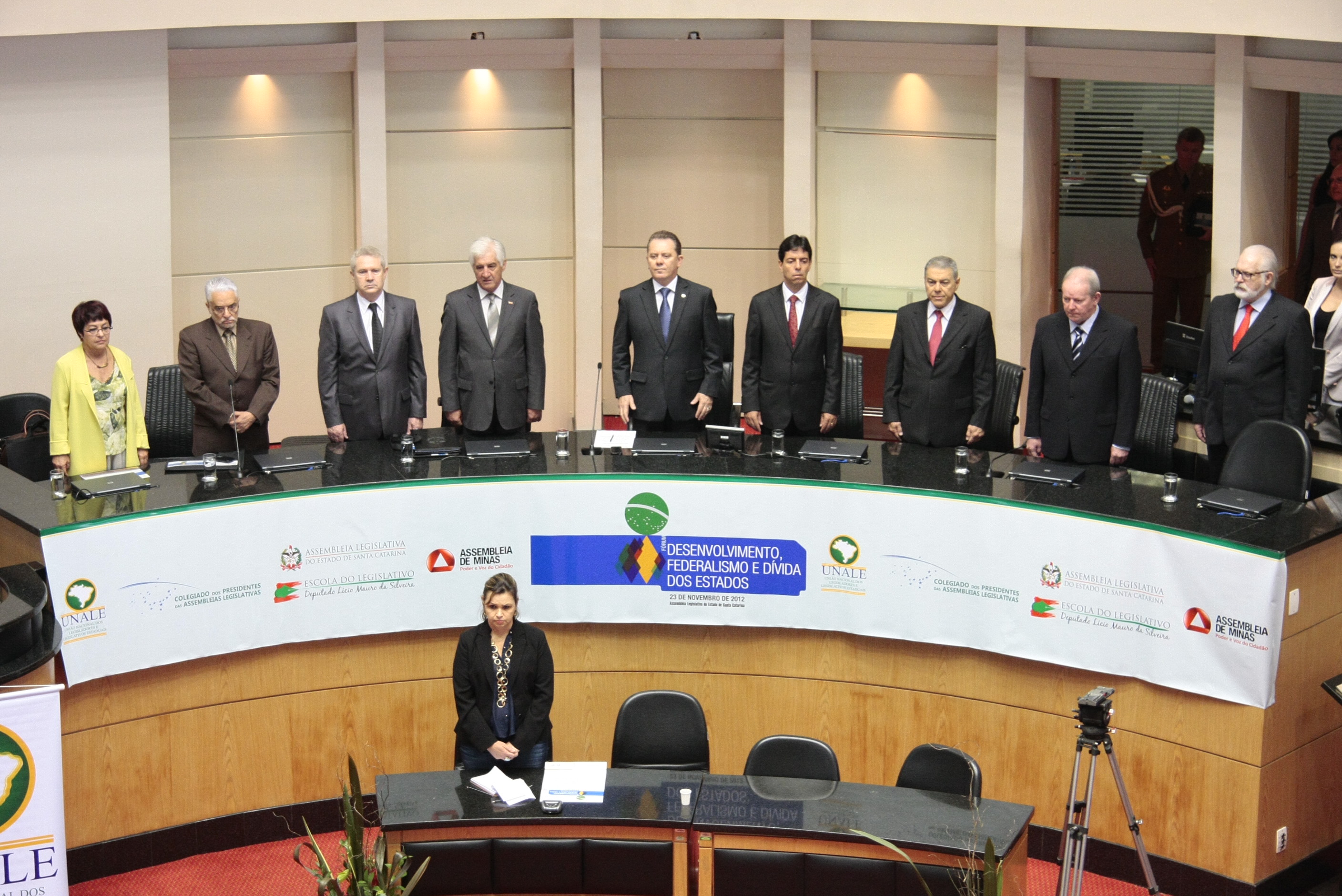 Fórum da UNALE - Desenvolvimento, Federalismo e Dívidas dos Estados: Centralização do Poder e Dívida dos Estados. FOTO: Miriam Zomer