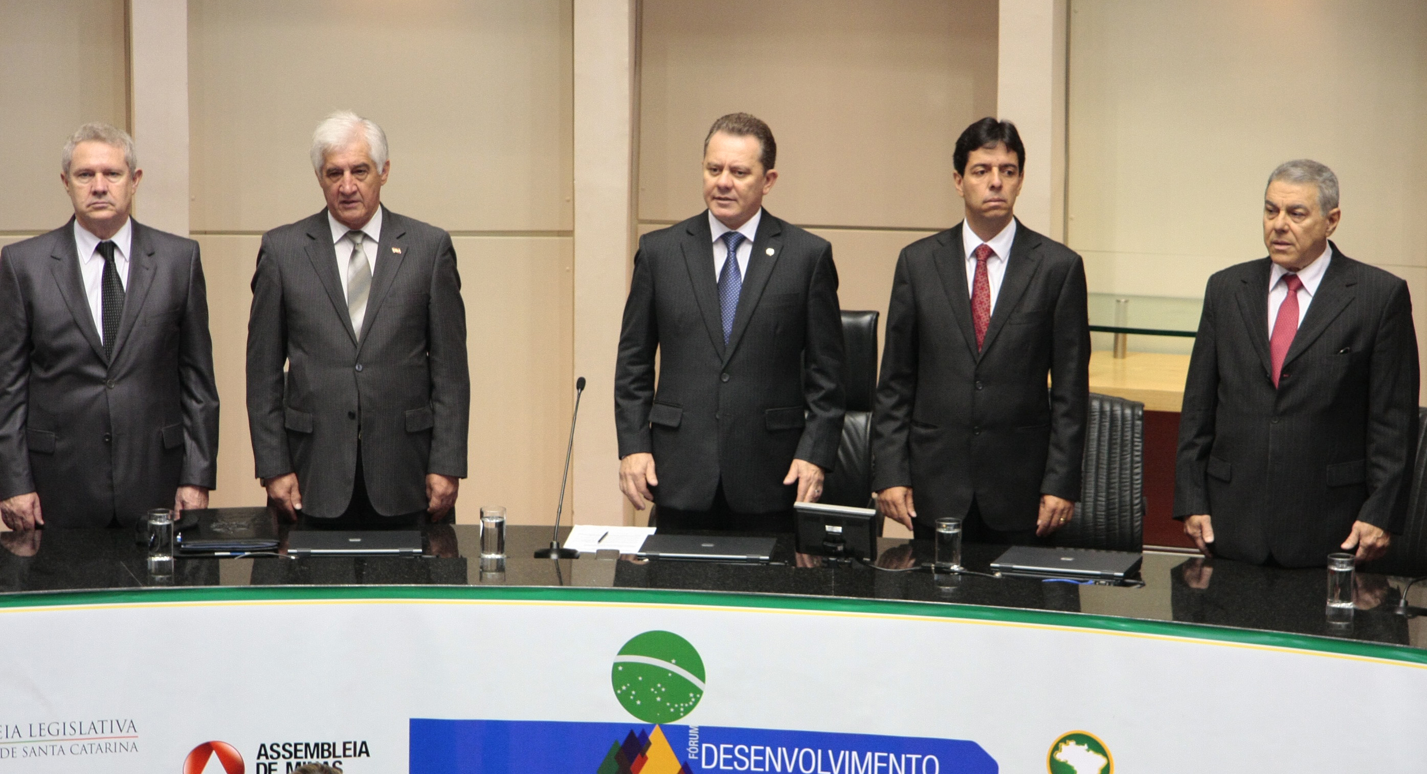 Fórum da UNALE - Desenvolvimento, Federalismo e Dívidas dos Estados: Centralização do Poder e Dívida dos Estados. FOTO: Miriam Zomer