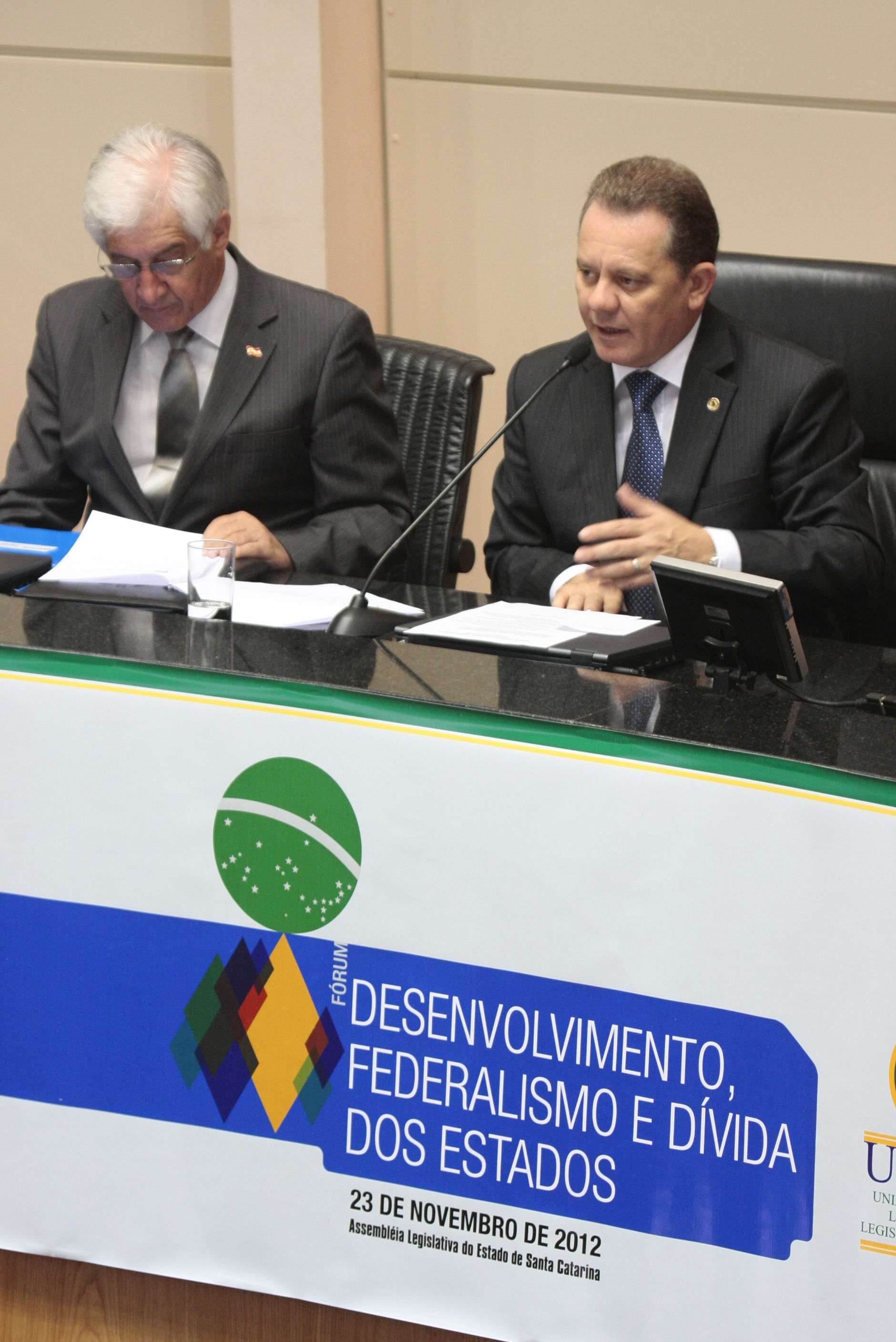 Fórum da UNALE - Desenvolvimento, Federalismo e Dívidas dos Estados: Centralização do Poder e Dívida dos Estados. FOTO: Miriam Zomer