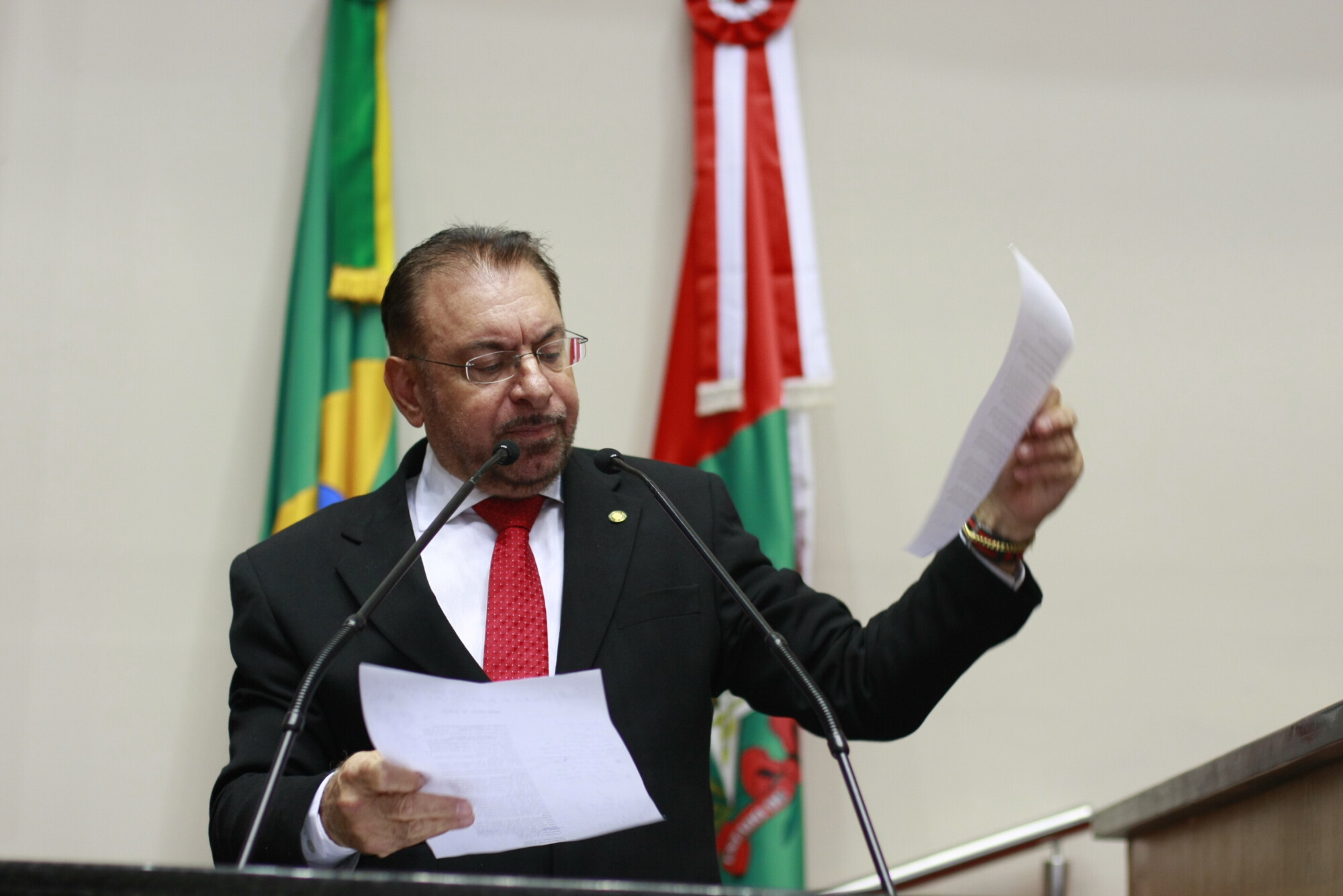 Governador receberá relatório dos hospitais visitados por deputados