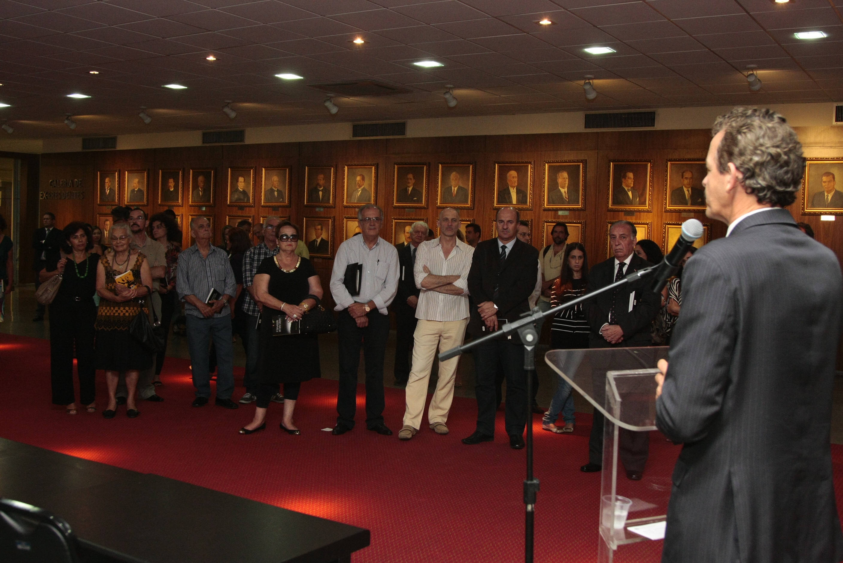 Lançamento Literário com o tema 
