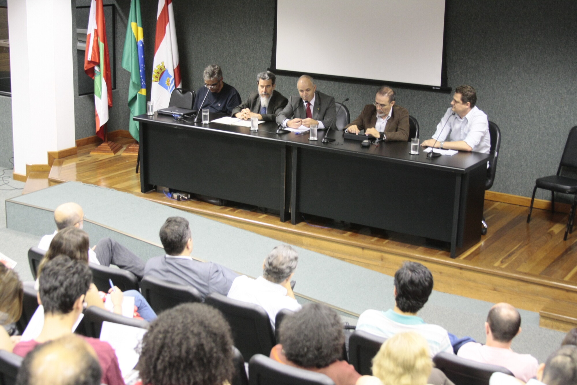 Em ato solene, SJSC instala Comissão da Verdade, Memória e Justiça