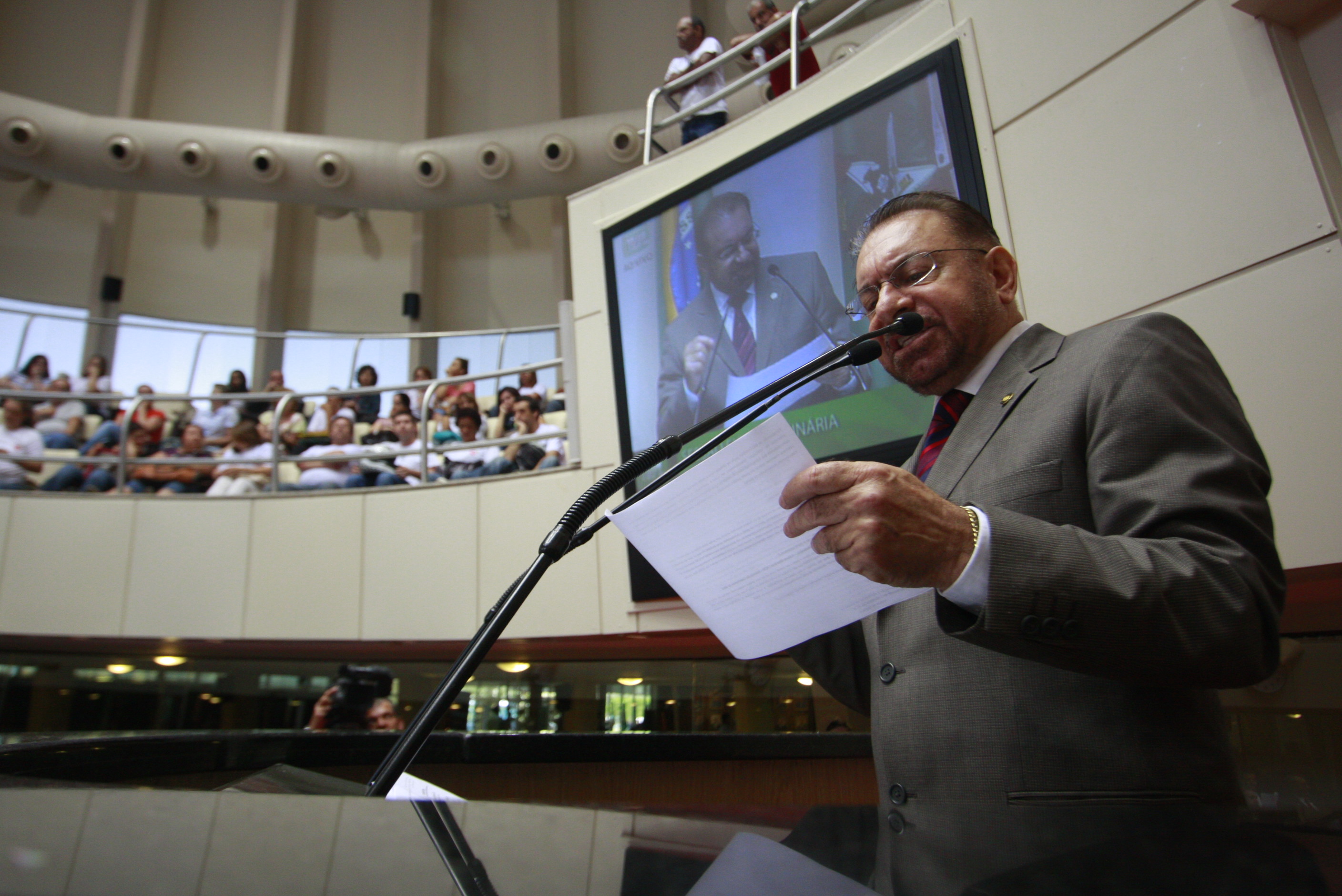 Sessão Ordinária - Plenário Osni Régis - Deputado Volnei Morastoni (PT) - Foto: Lucas Gabriel Diniz