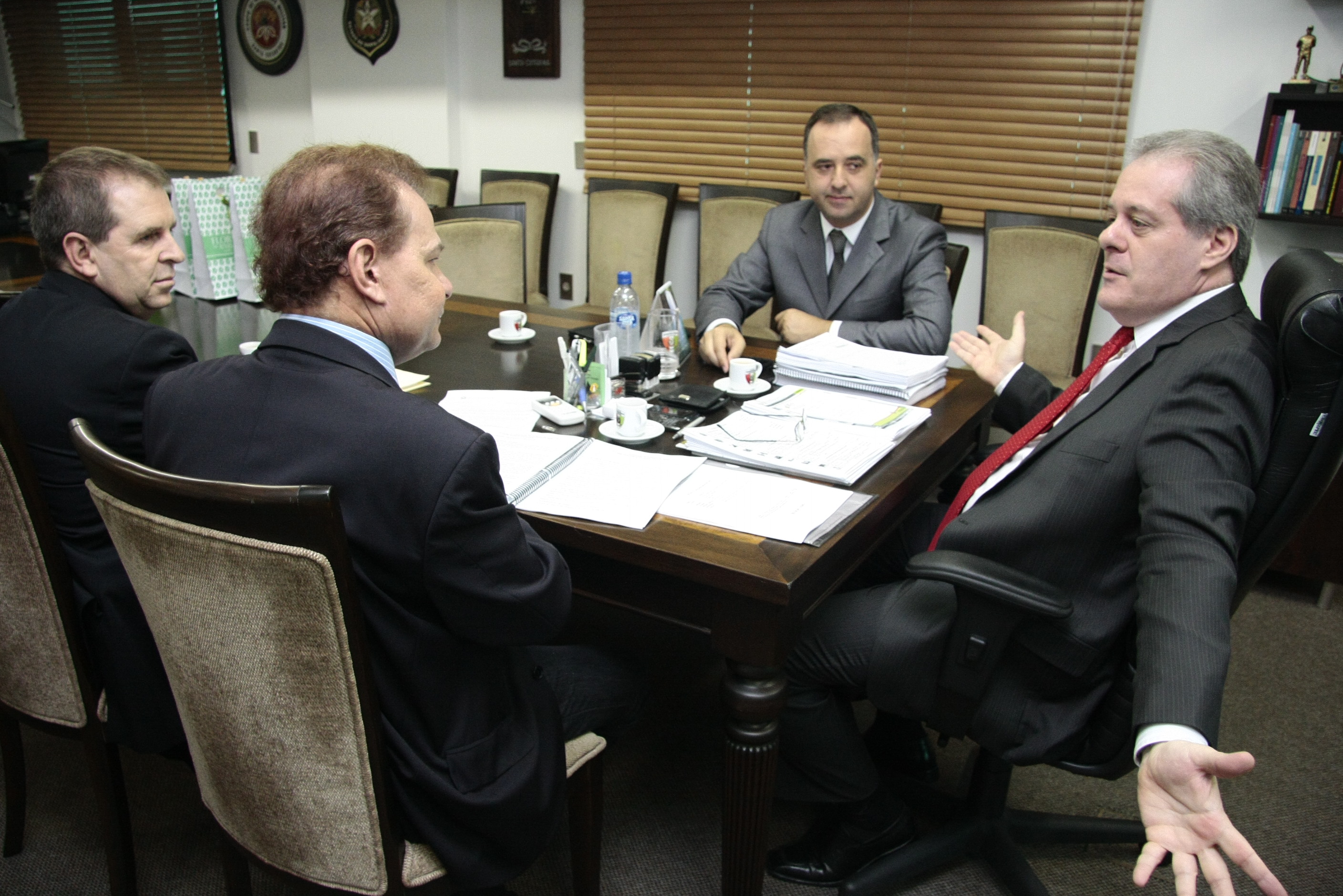 Entrega de Relatório da Comissão de Segurança Pública. Foto: Miriam Zomer