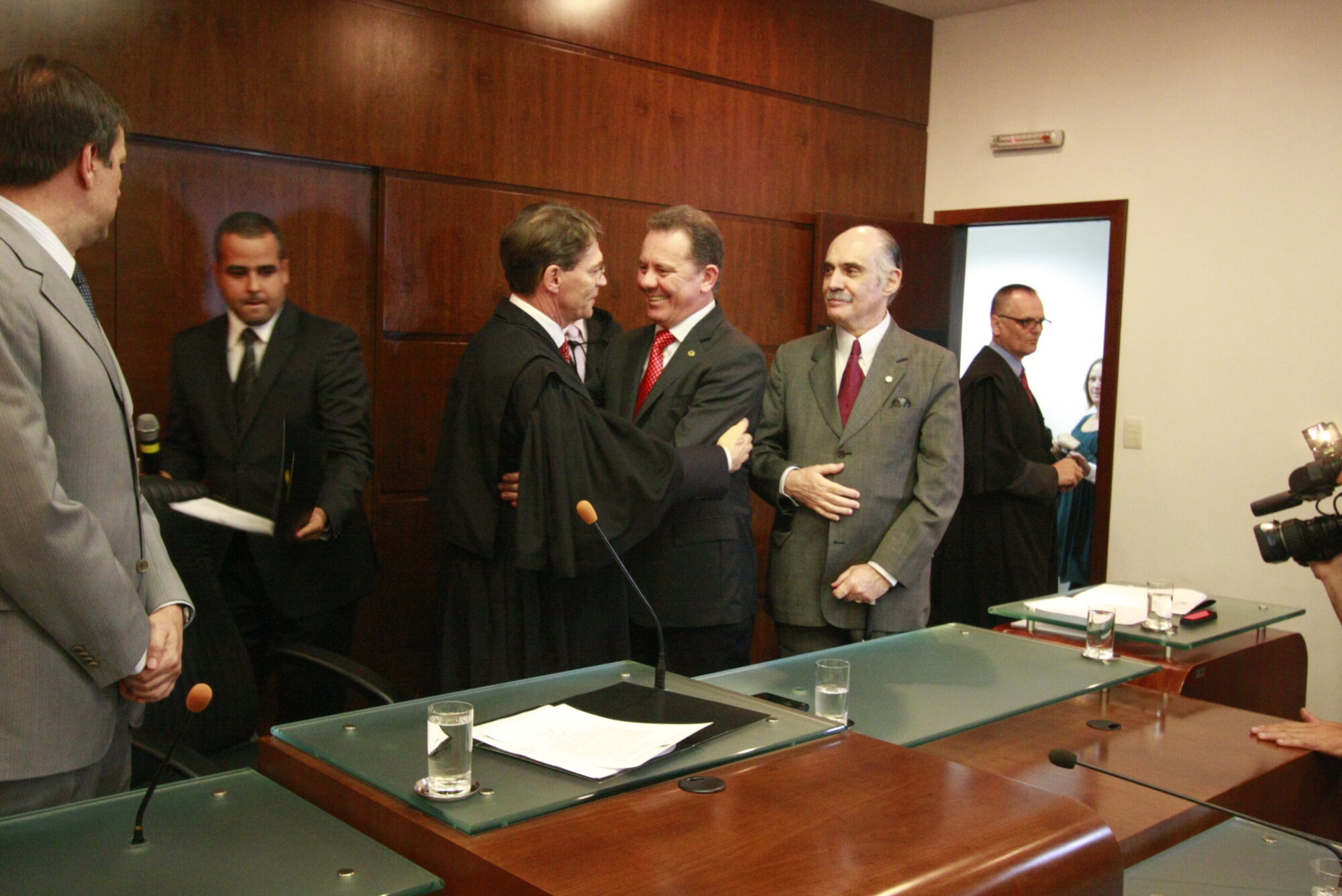 Presidente da Alesc prestigia posse no TRE/SC