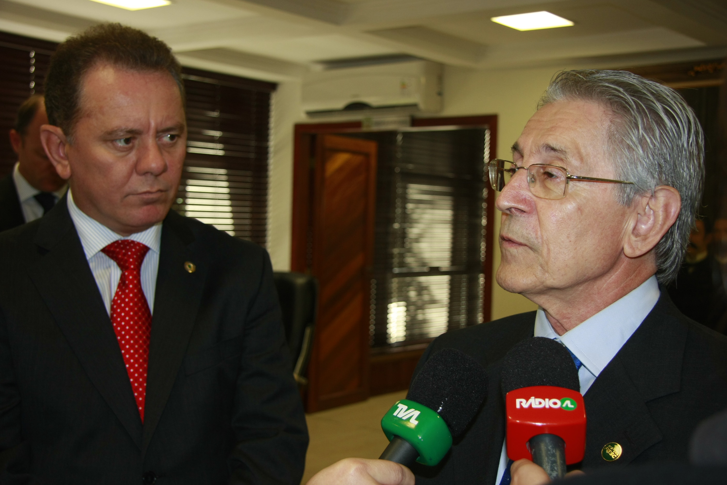 Presidente da Fiesc, Glauco Côrte, faz visita de cortesia ao Presidente da Assembleia Legislativa de Santa Catarina, deputado Joares Ponticelli.