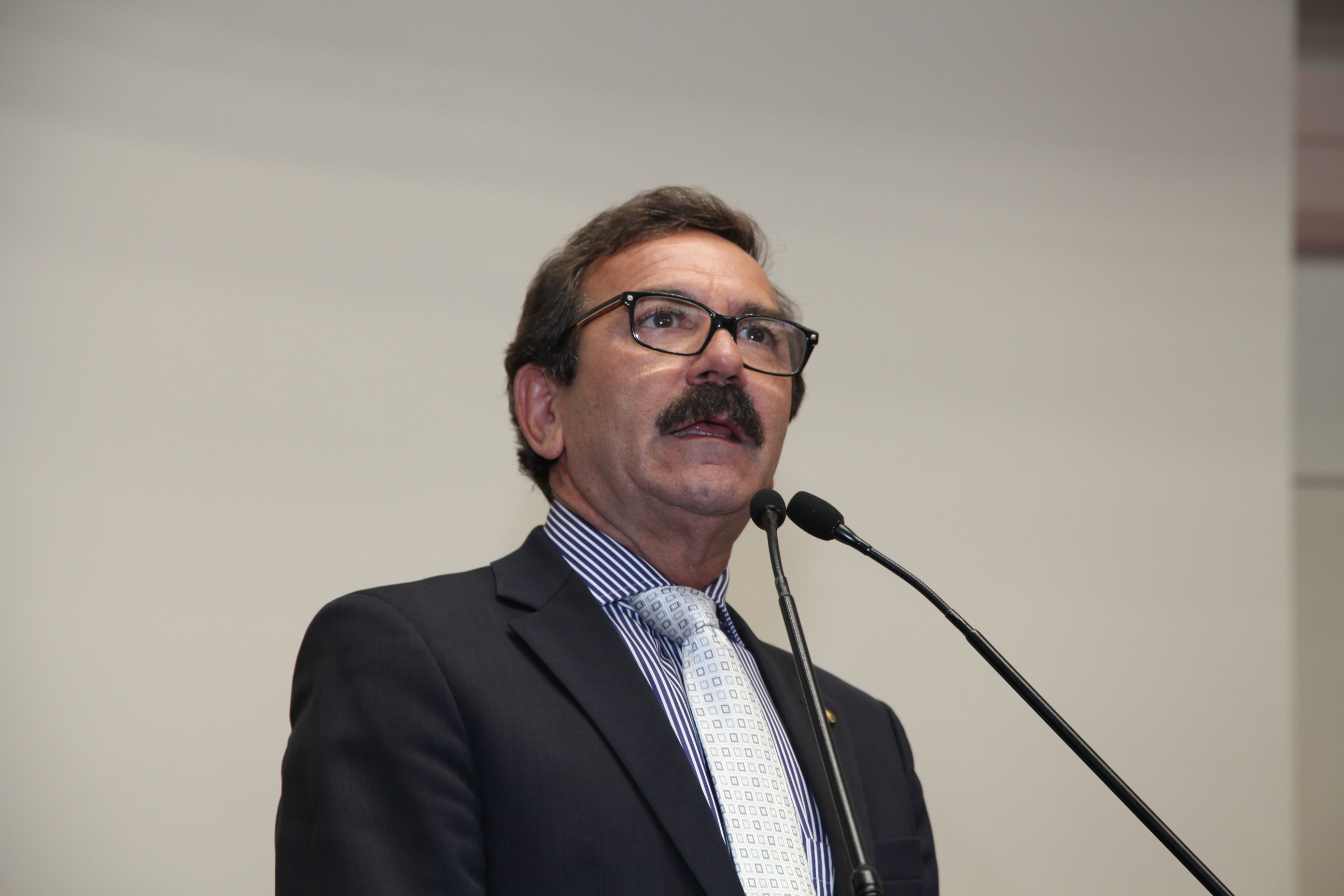 Sessão Ordinária - Plenário Osni Régis. Deputado Serafim Venzon (PSDB)
